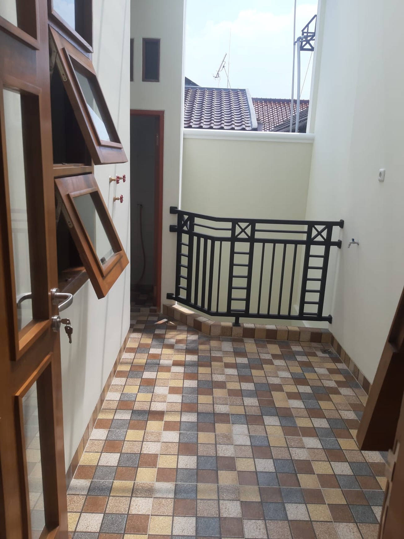 Rumah Hitung Tanah Area Cipete