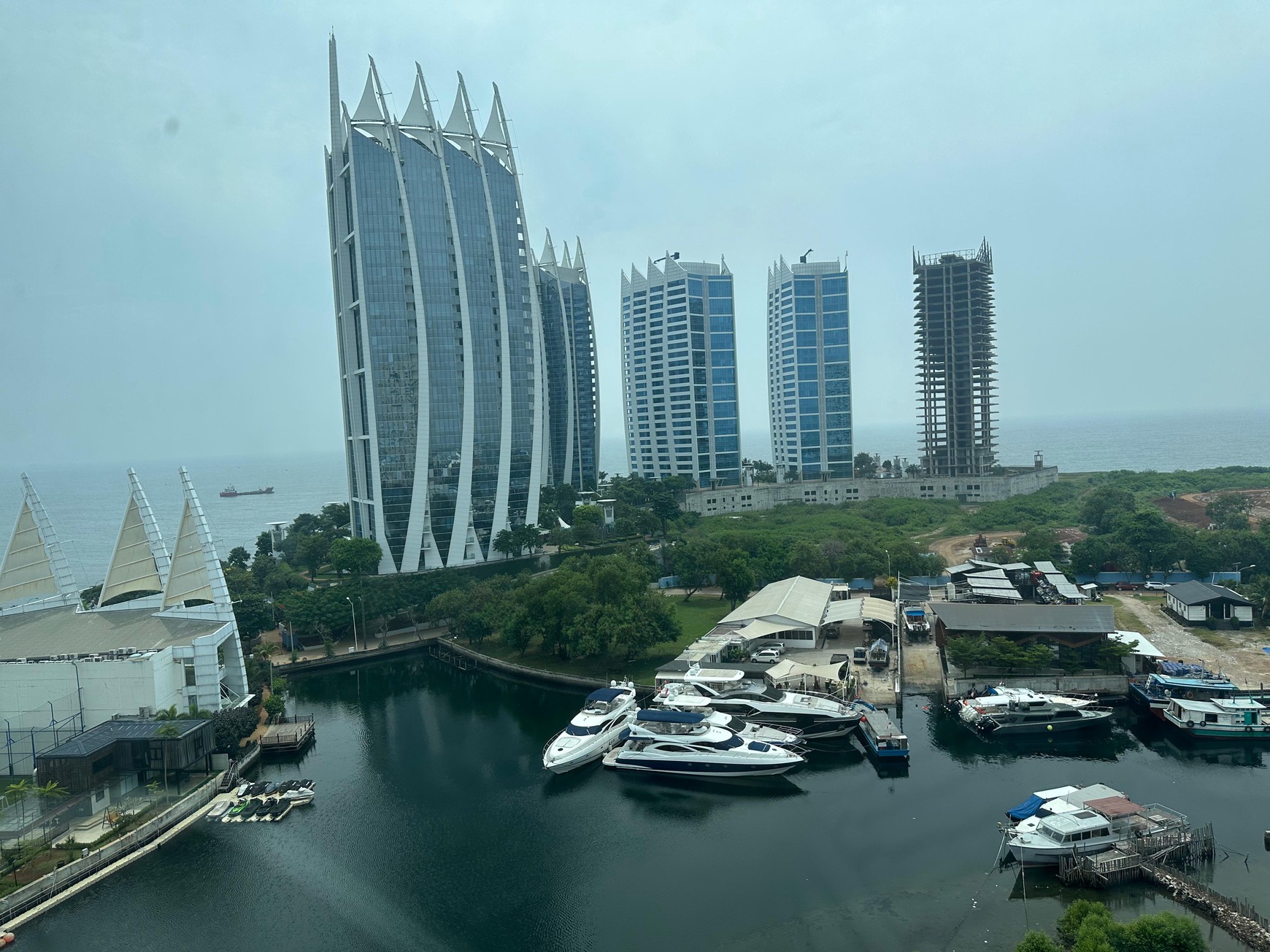 Apartemen Dengan View Laut