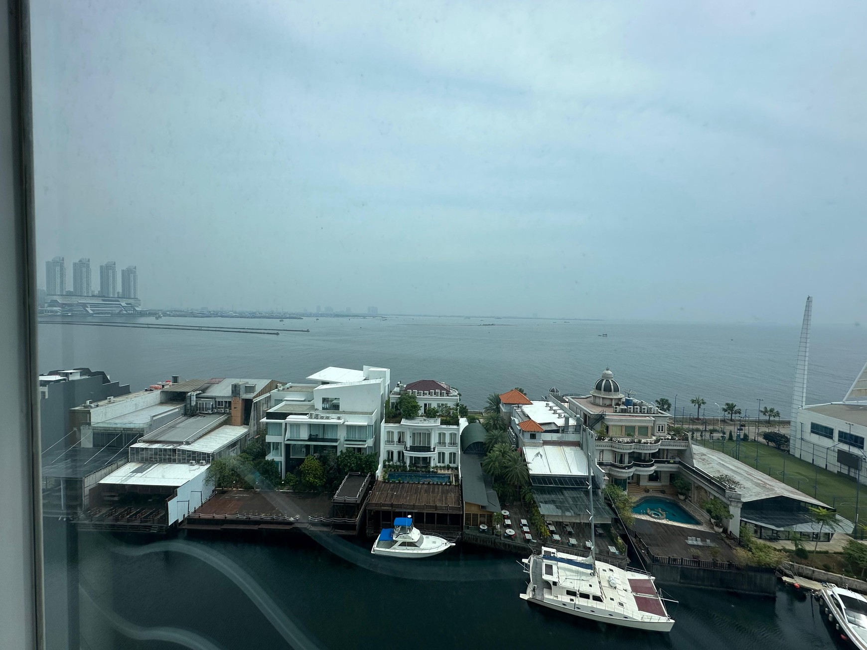 Apartemen Dengan View Laut