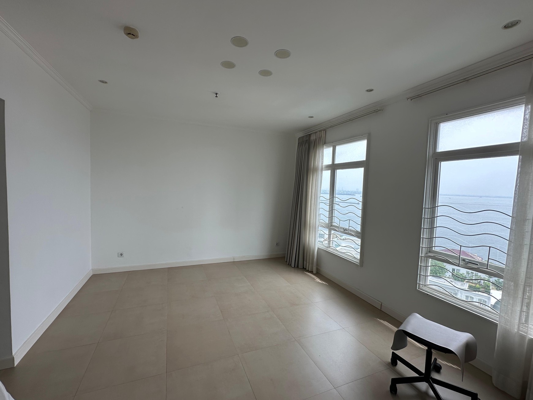 Apartemen Dengan View Laut