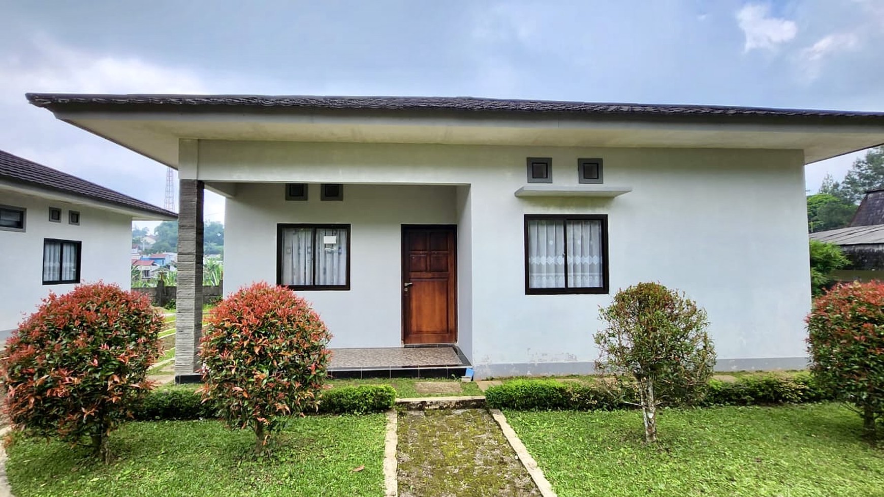 Dijual Penginapan di daerah Bumi Jawa arah ke lokasi wisata Guci, Tegal - Jateng