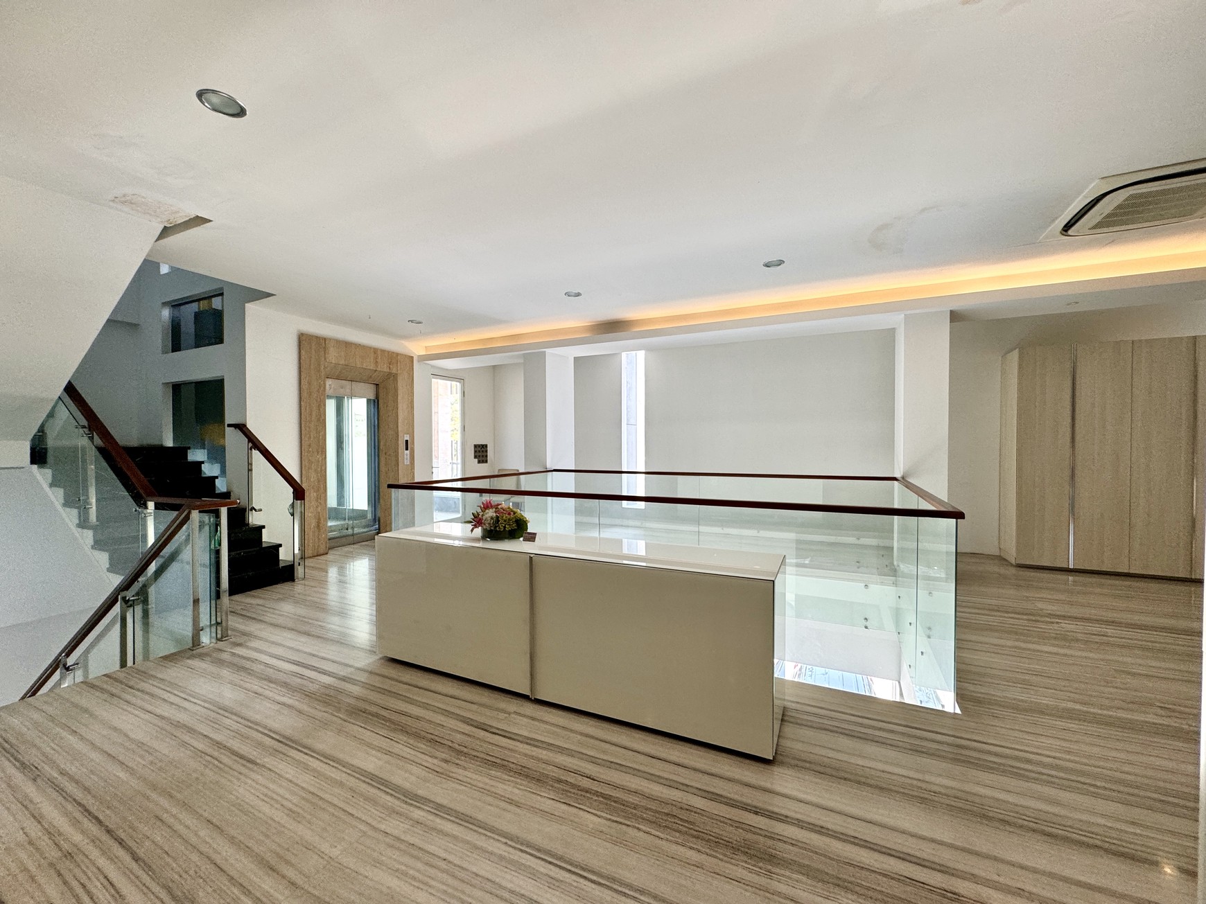 Dijual Ruko Gandeng 3 di The Metro Broadway PIK 1, Jakarta Utara