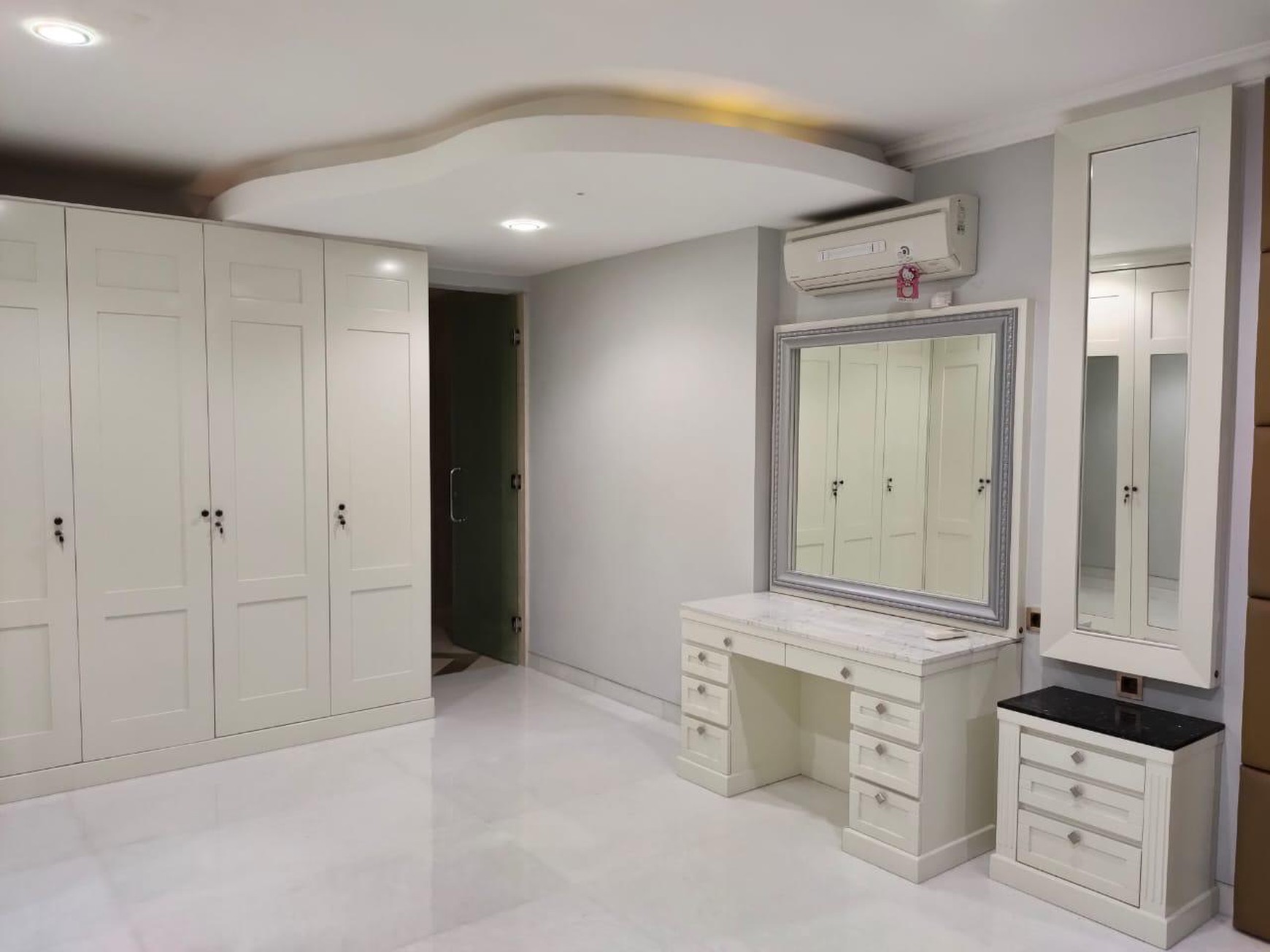 Dijual Rumah Town House dikawasan CBD Pluit