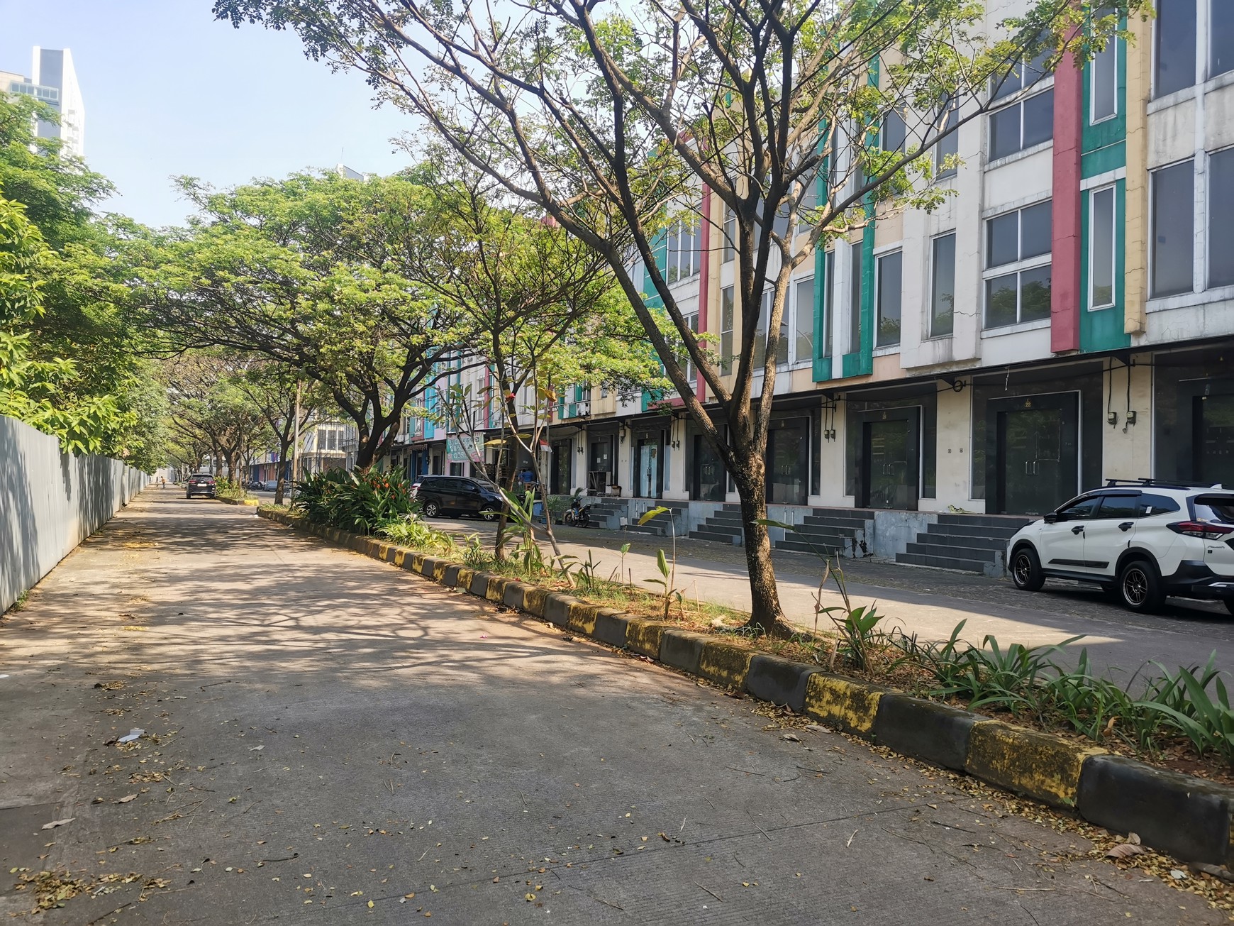 Ruko Cikarang Square dekat pintu Tol Cikarang Selatan, Hotel Nuanza, Kawasan Industri EJIP, Lippo Cikarang, JABABEKA