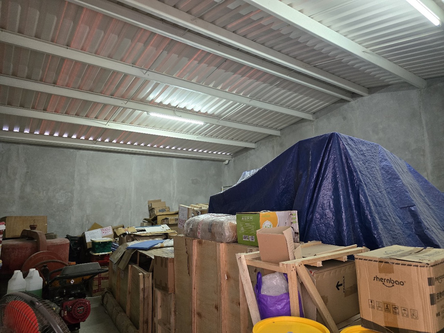 Dijual Rumah Raya Bukit Palma Citraland Surabaya - Luas  - Bangunan Baru Tahun 2024 - Taman Asri - Belakang Gudang Luas Bisa Buat Kantor Kerja