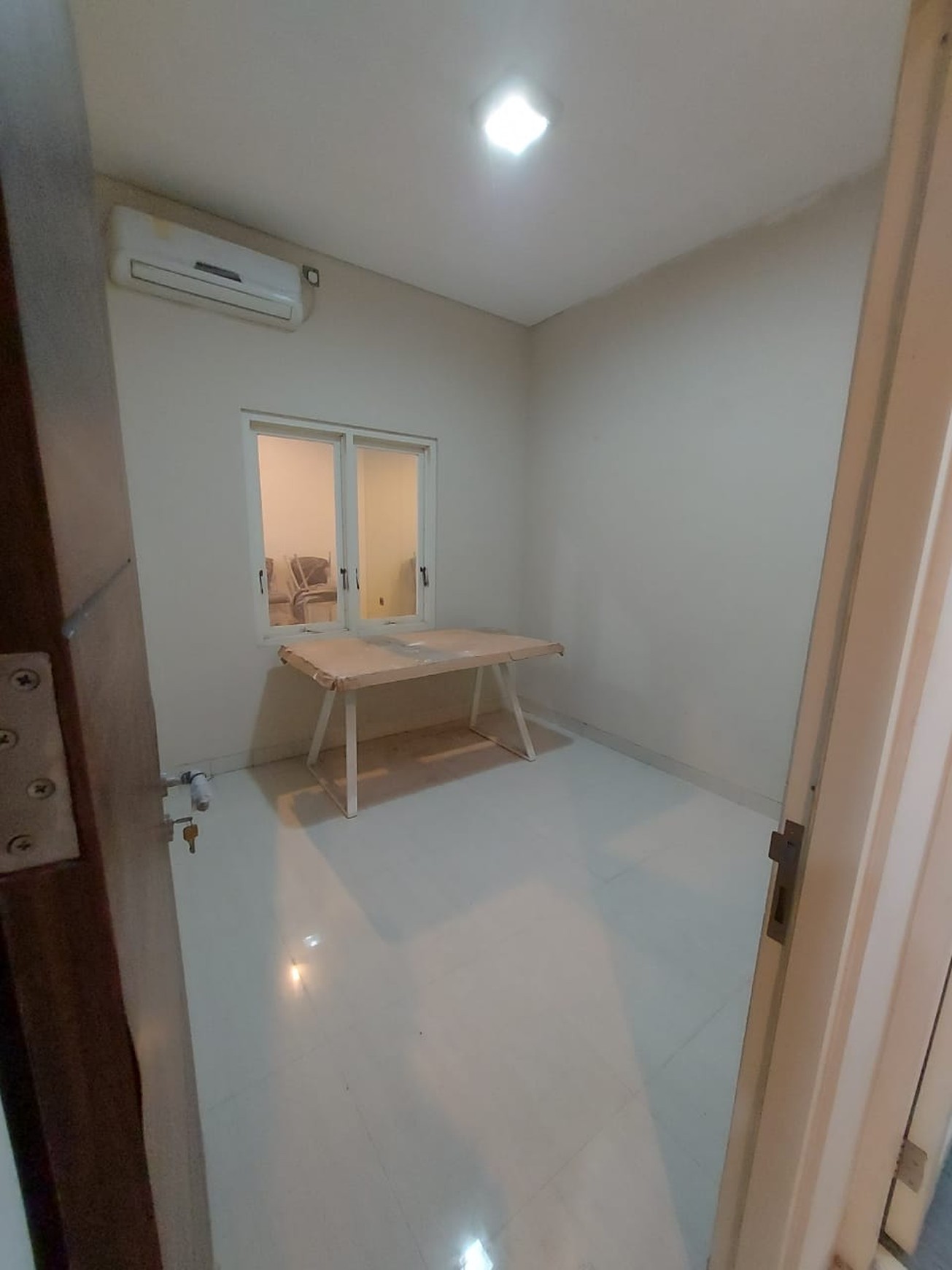 Dijual Rumah Taman Wisata Regency Modern 2 Lantai Dekat Greenlake Citraland, Wisata Bukit Mas, Pakuwon Mall Surabaya