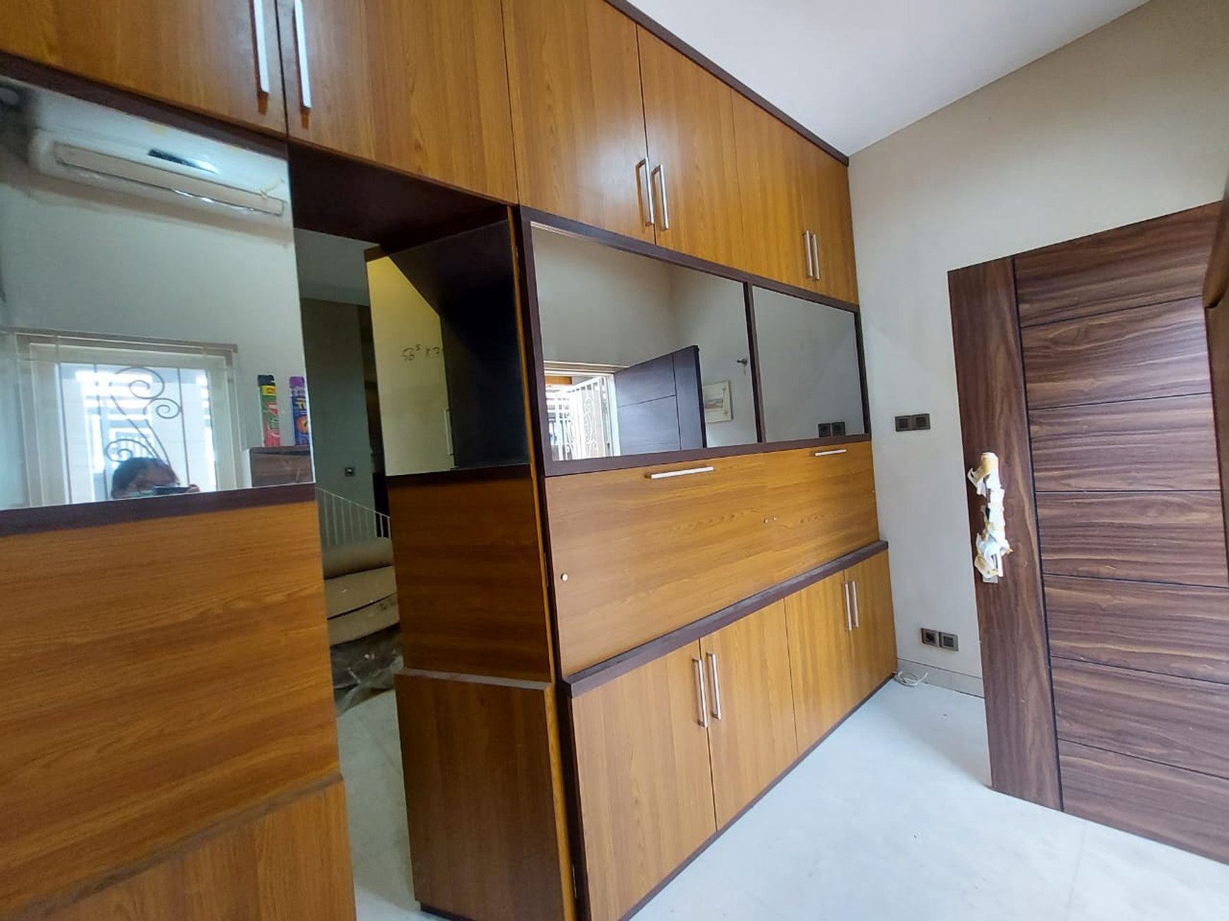 Dijual Rumah Taman Wisata Regency Modern 2 Lantai Dekat Greenlake Citraland, Wisata Bukit Mas, Pakuwon Mall Surabaya