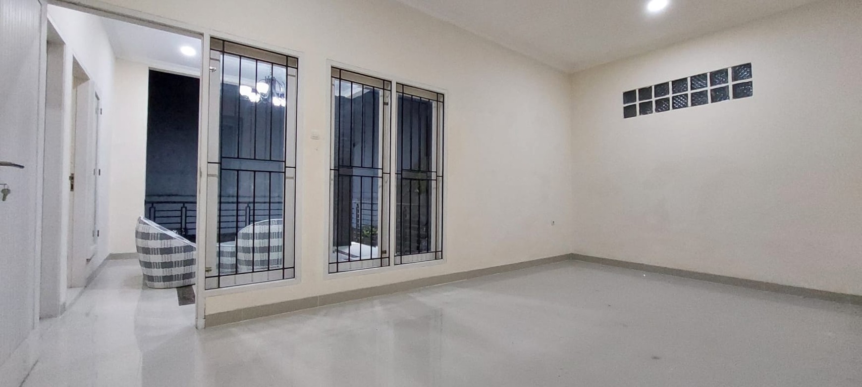 Dijual Rumah Mewah Siap Huni di Kebagusan, Jakarta Selatan - Sertifikat Hak Milik, Kolam Renang, Rooftop, dan Parkir 10 Mobil