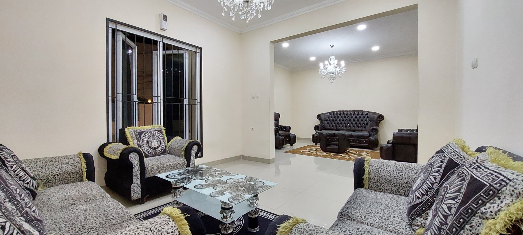 Dijual Rumah Mewah Siap Huni di Kebagusan, Jakarta Selatan - Sertifikat Hak Milik, Kolam Renang, Rooftop, dan Parkir 10 Mobil