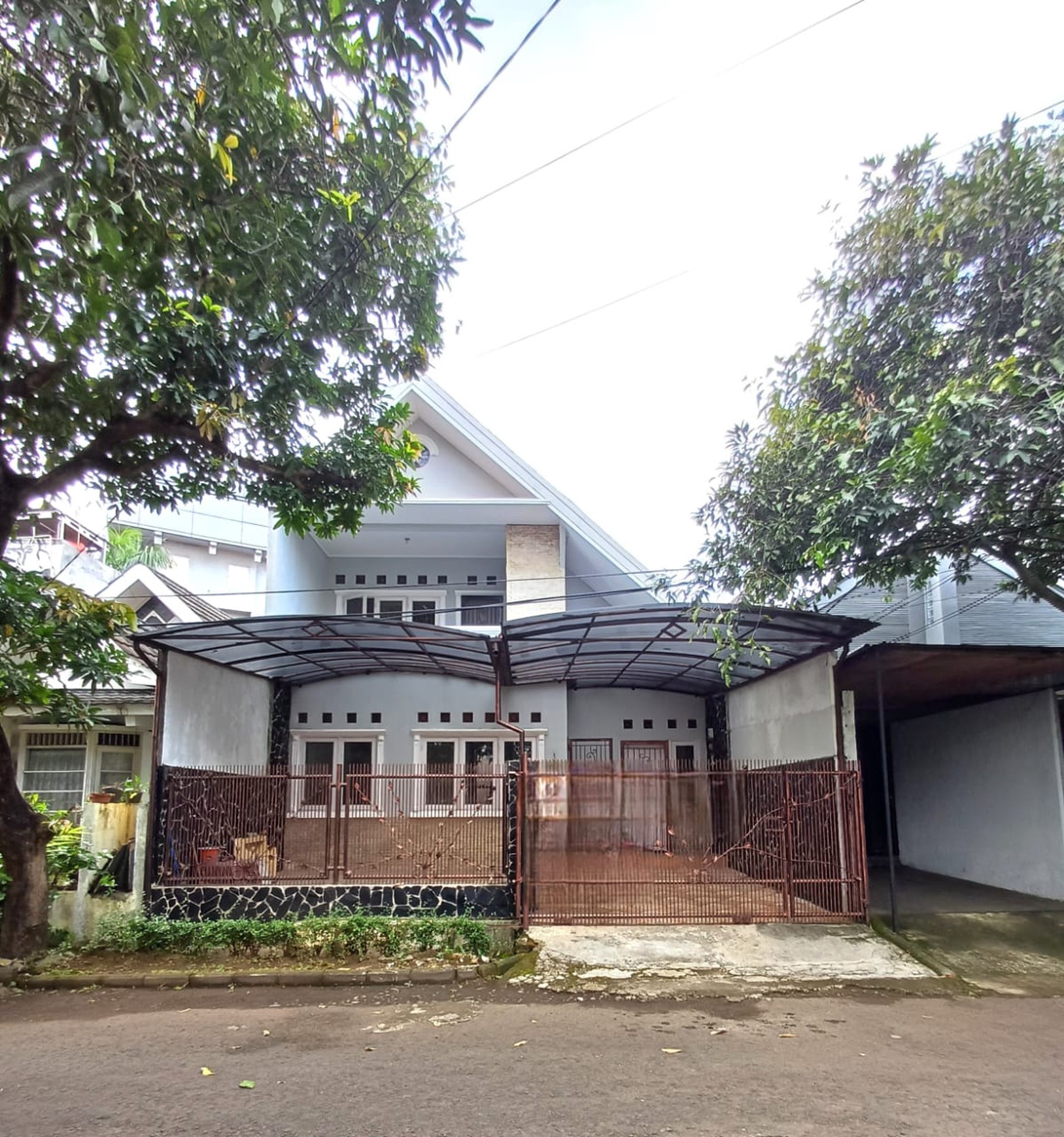 Rumah 2 Lantai Siap Huni dengan Hunian Nyaman dan Asri @Bintaro -Sektor 5