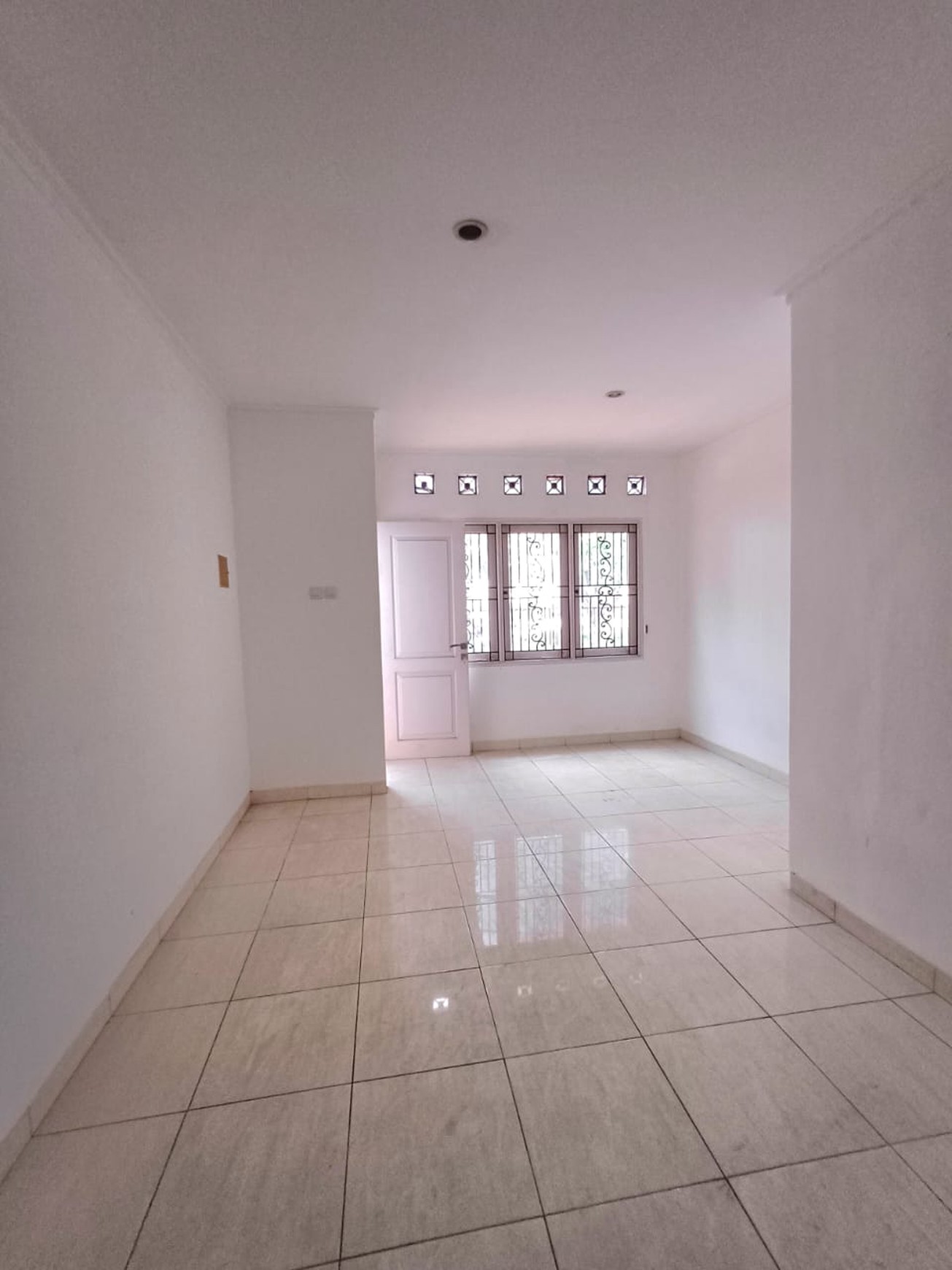Rumah 2 Lantai Siap Huni dengan Hunian Nyaman dan Asri @Bintaro -Sektor 5