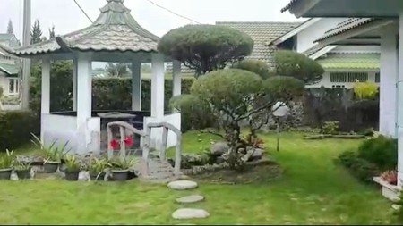 Villa Palem Garden, Puncak, dengan taman di sekeliling rumah. Pohon-pohon yang rajin berbuah. Landscape menawan dgn gazebo cantik.
