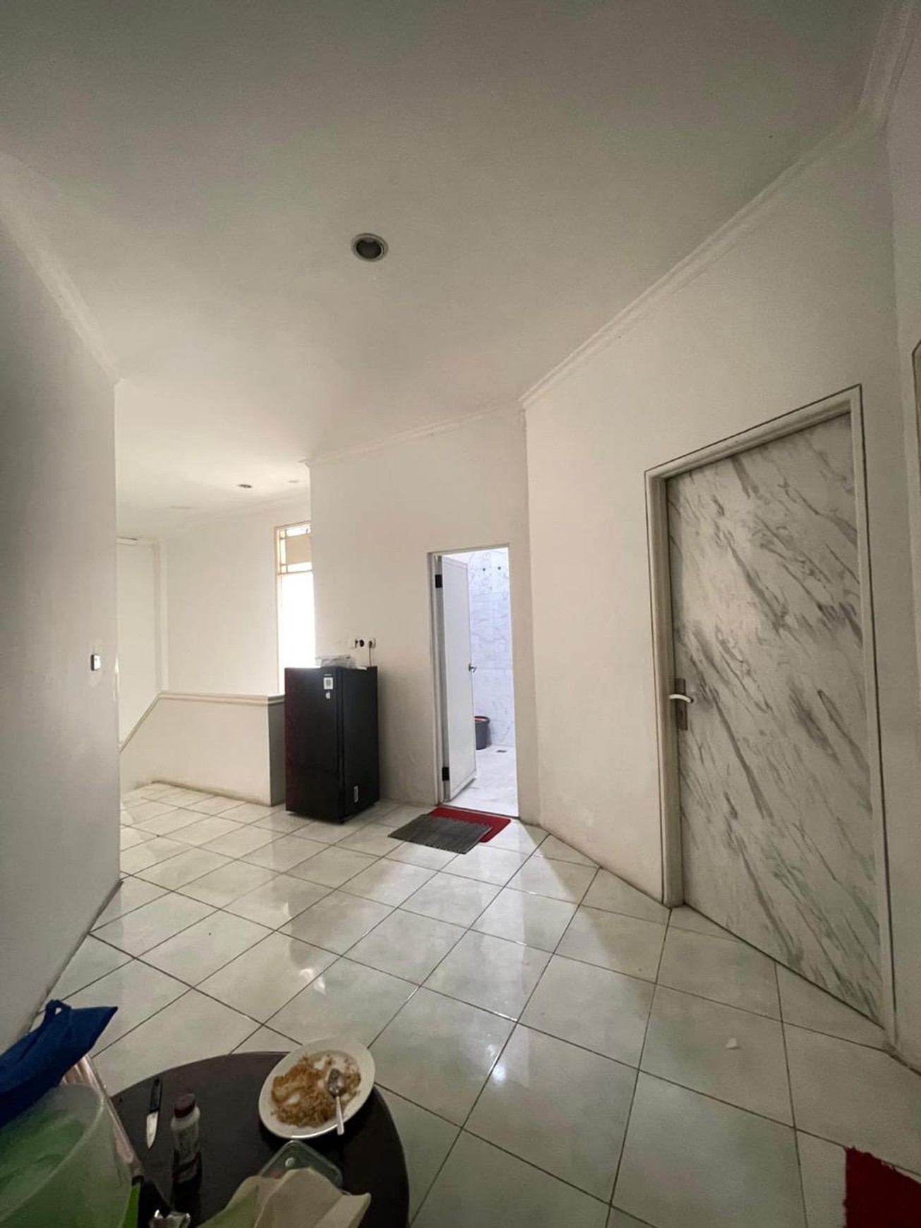 Dijual rumah desain menarik bisa untuk kantor dekat tol Desari