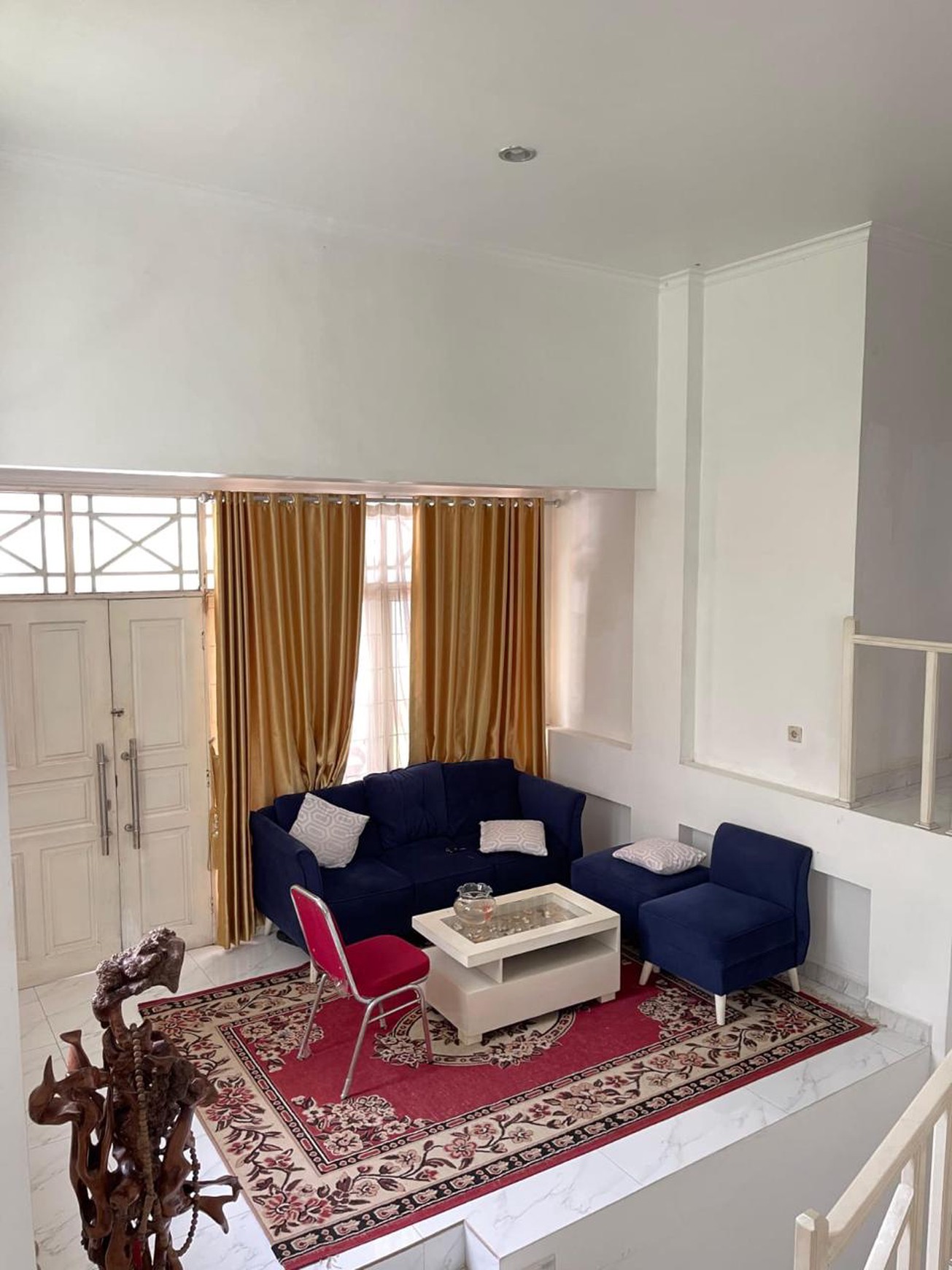 Dijual rumah desain menarik bisa untuk kantor dekat tol Desari