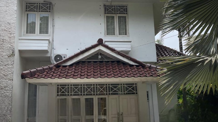 Dijual rumah desain menarik bisa untuk kantor dekat tol Desari