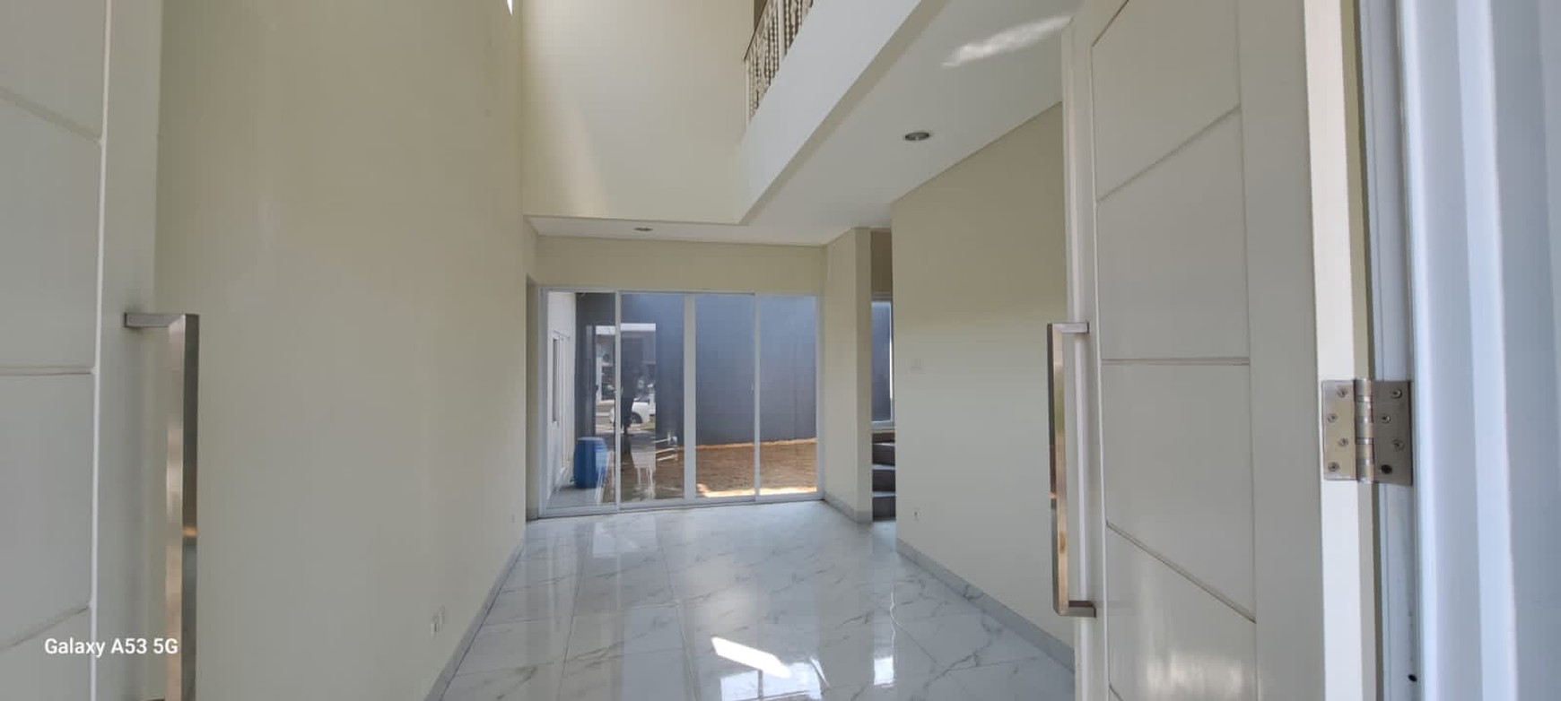 Rumah 2 Lt Siap Huni Full Renovasi di Kota Wisata Cibubur