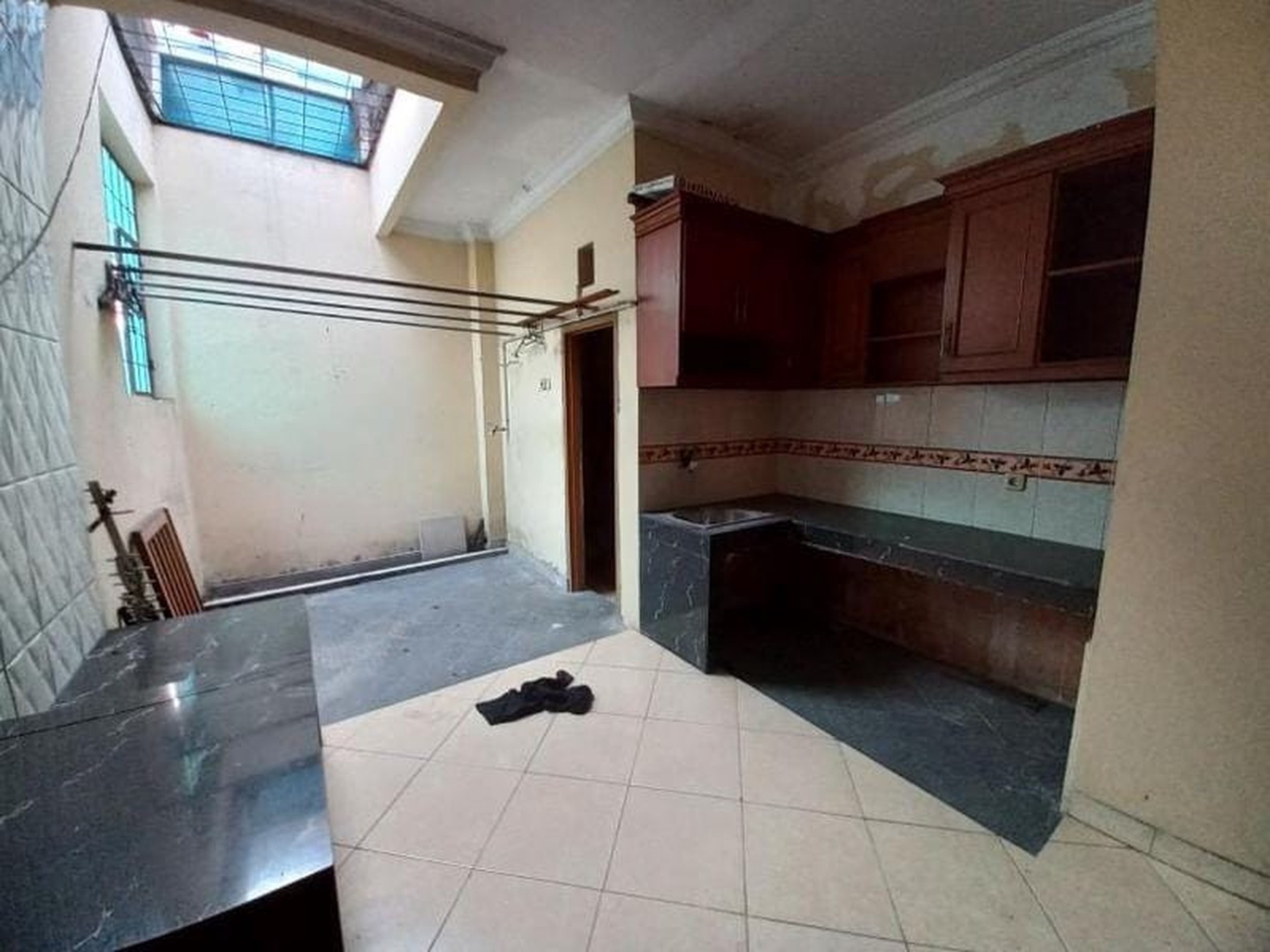 Rumah Mewah Semi Furnished di Tebet 