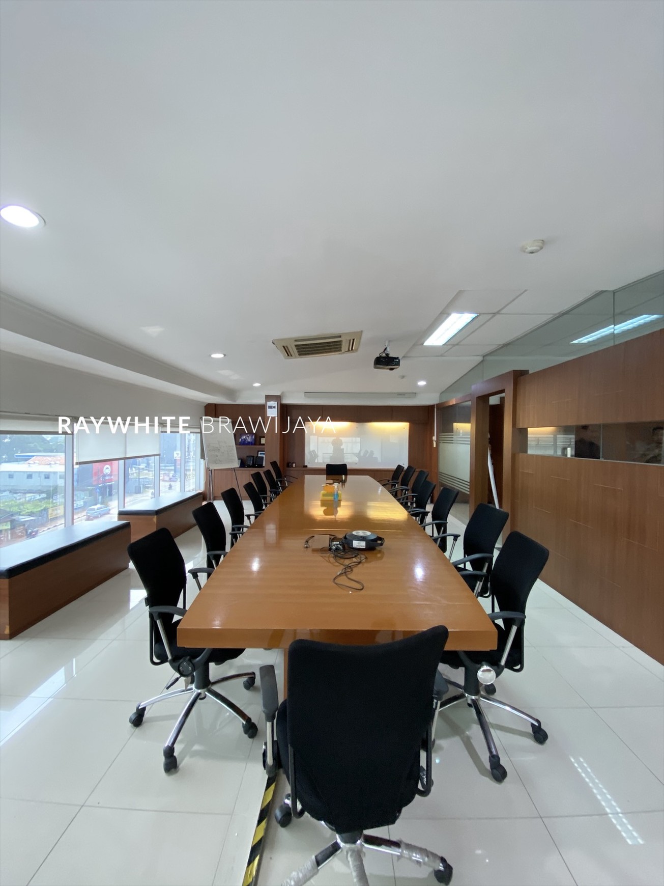 Gedung Buncit Raya Komersial Lokasi Strategis