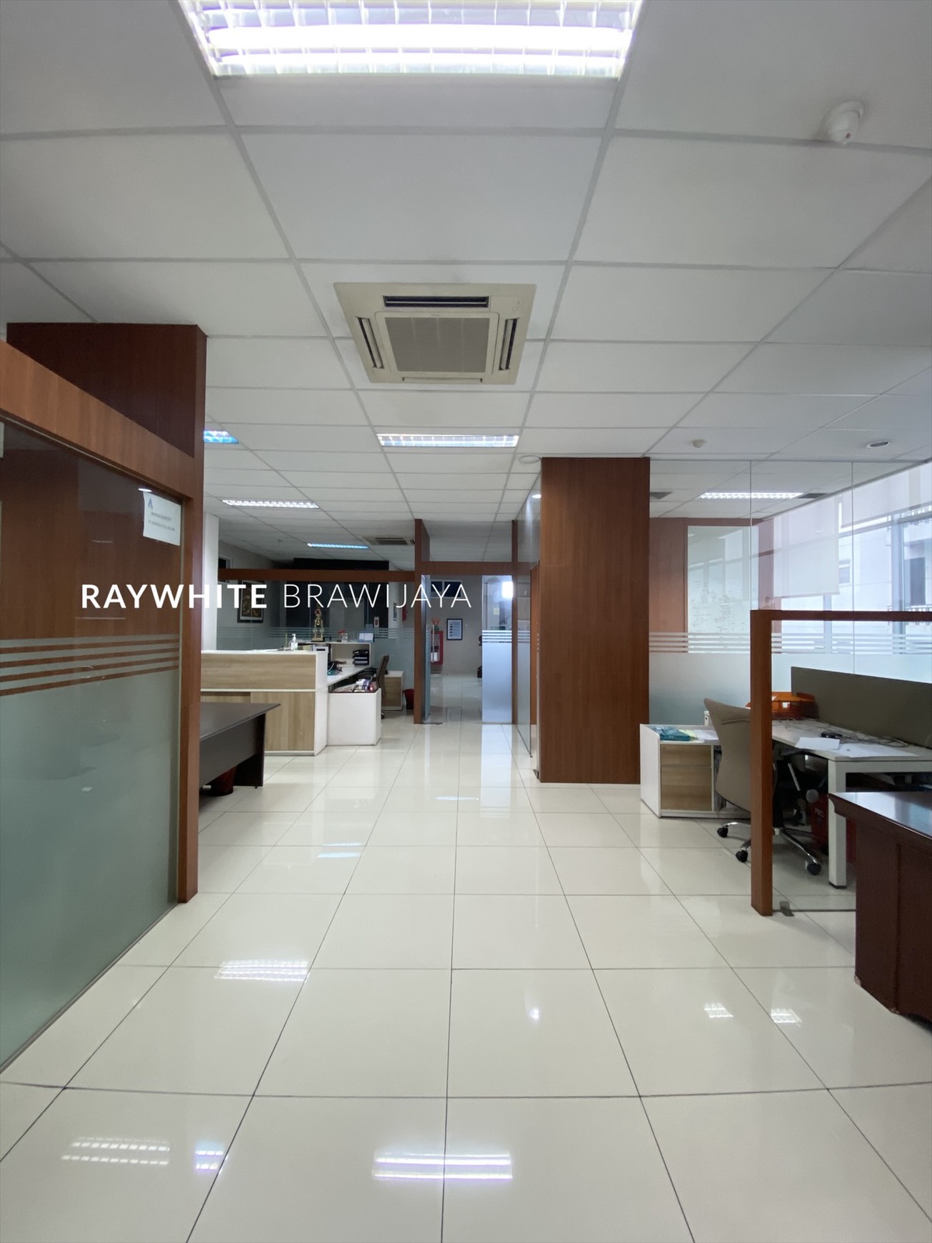 Gedung Buncit Raya Komersial Lokasi Strategis