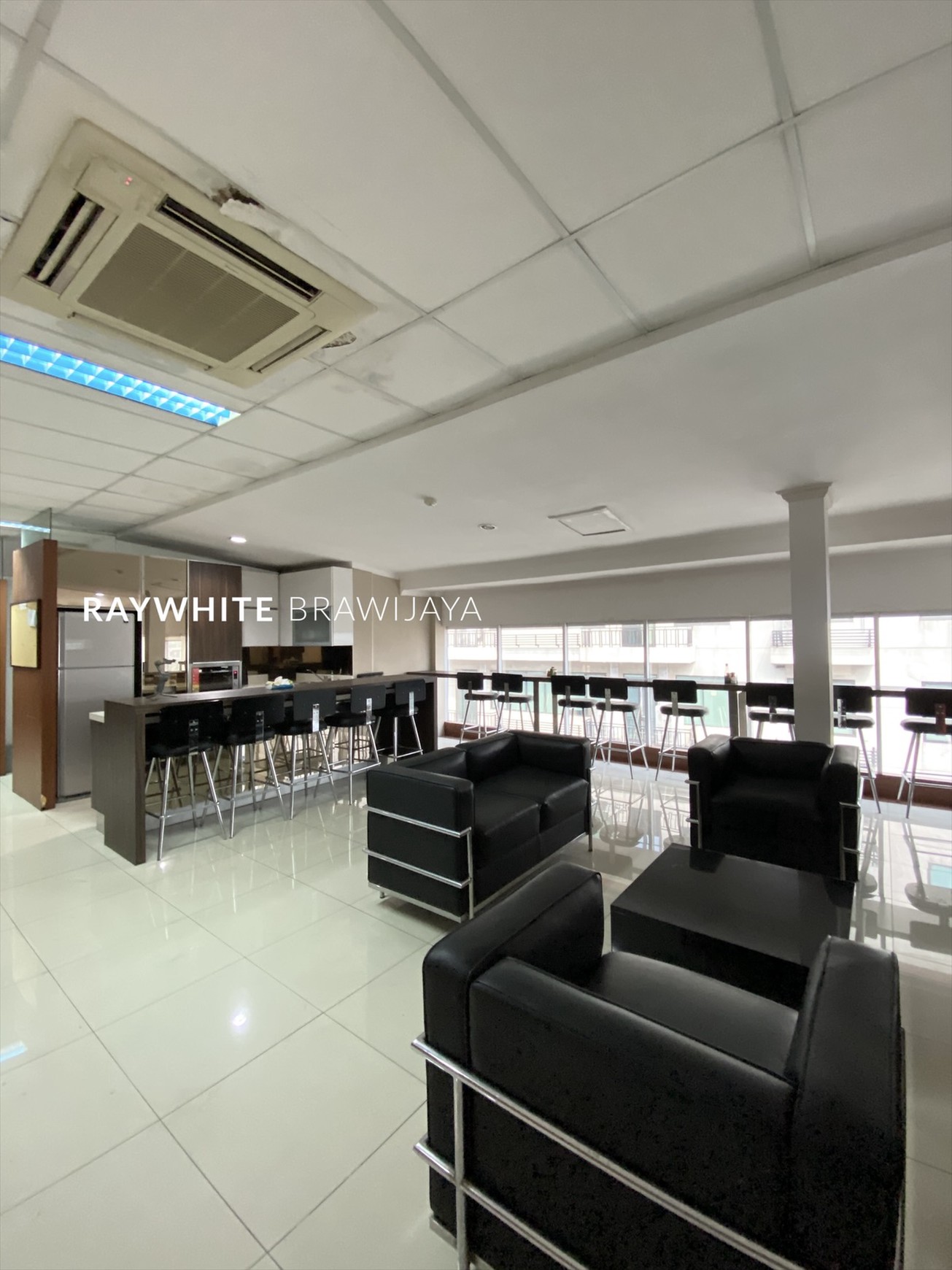 Gedung Buncit Raya Komersial Lokasi Strategis