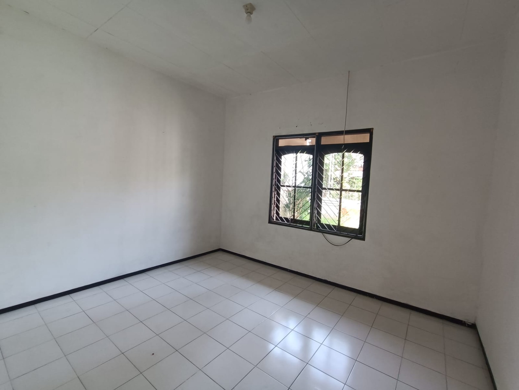 Dijual Rumah di Baruk Utara Surabaya; Hitung Tanah Lingkungan Nyaman