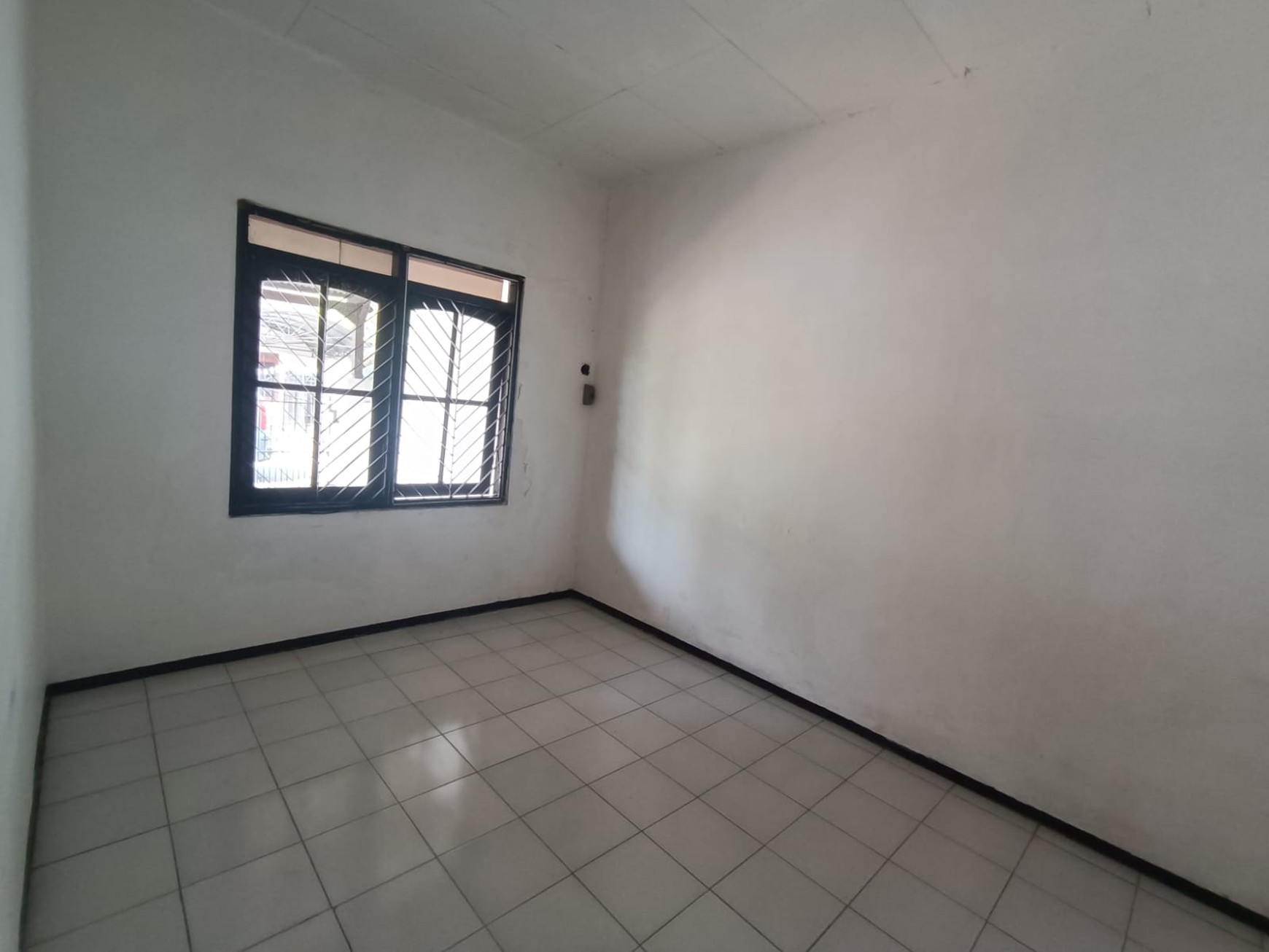 Dijual Rumah di Baruk Utara Surabaya; Hitung Tanah Lingkungan Nyaman