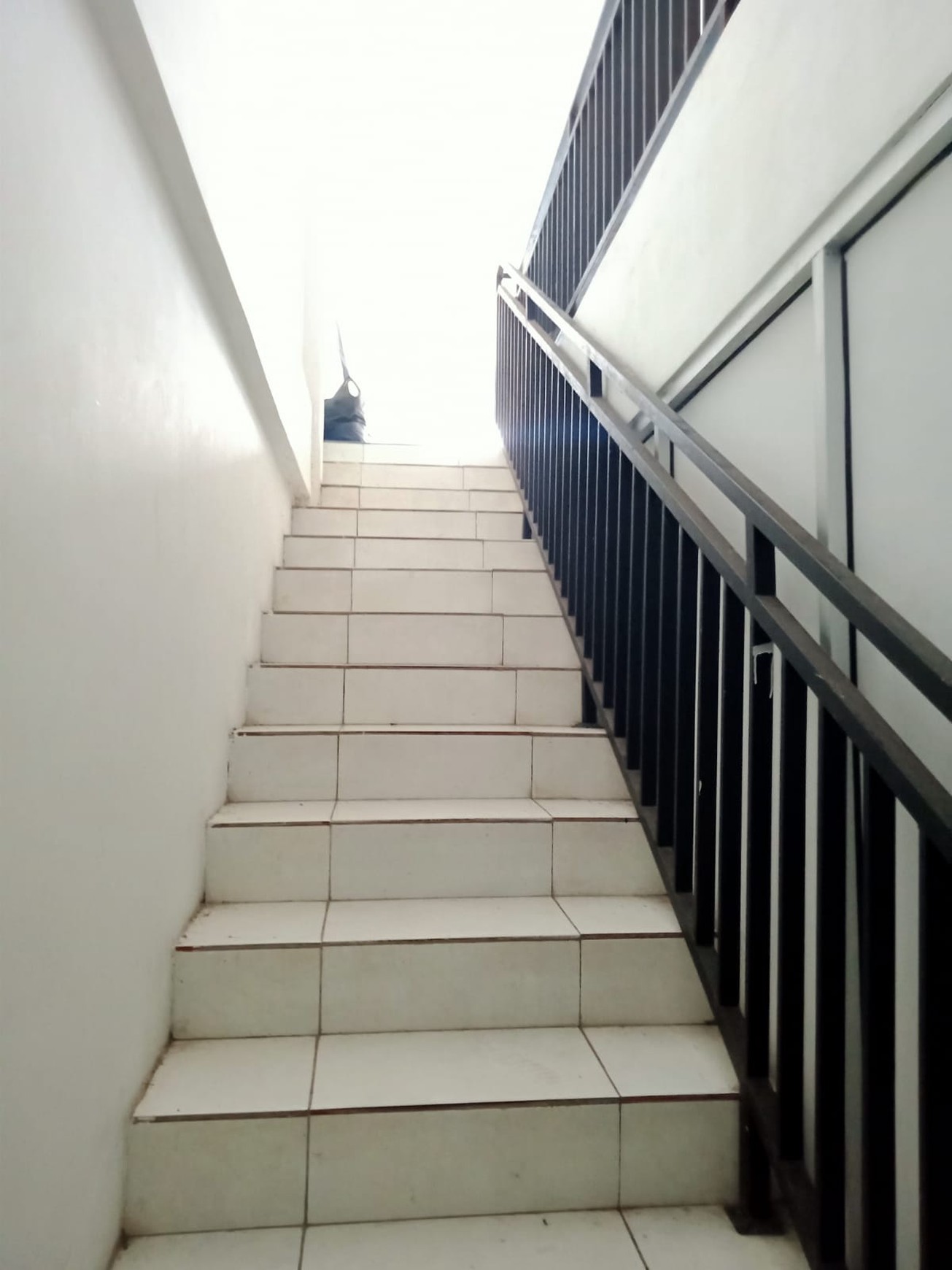 Ruko dua lantai plus rooftop di Jalan Karimun Jawa SUKARAME, Bandar Lampung (Lampung)