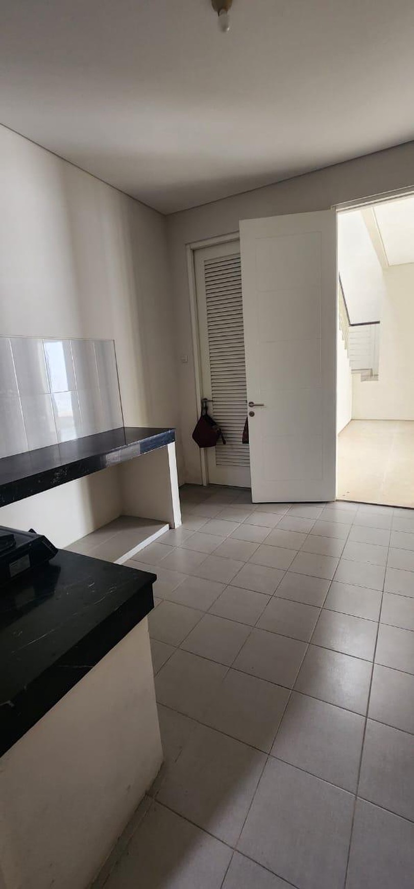 Dijual Rumah Royal Residence Richmond - Modern 2 Lantai Dekat Citraland, Dian Istana, Graha Family, Pakuwon Indah , Supermall, Ptc, Pakuwon Mall