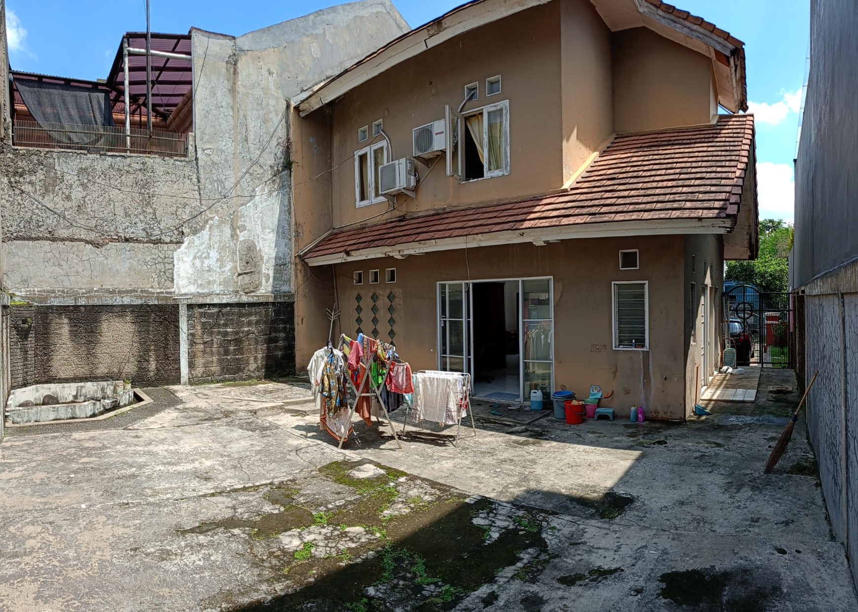 Turun harga rumah di Kencana Loka BSD