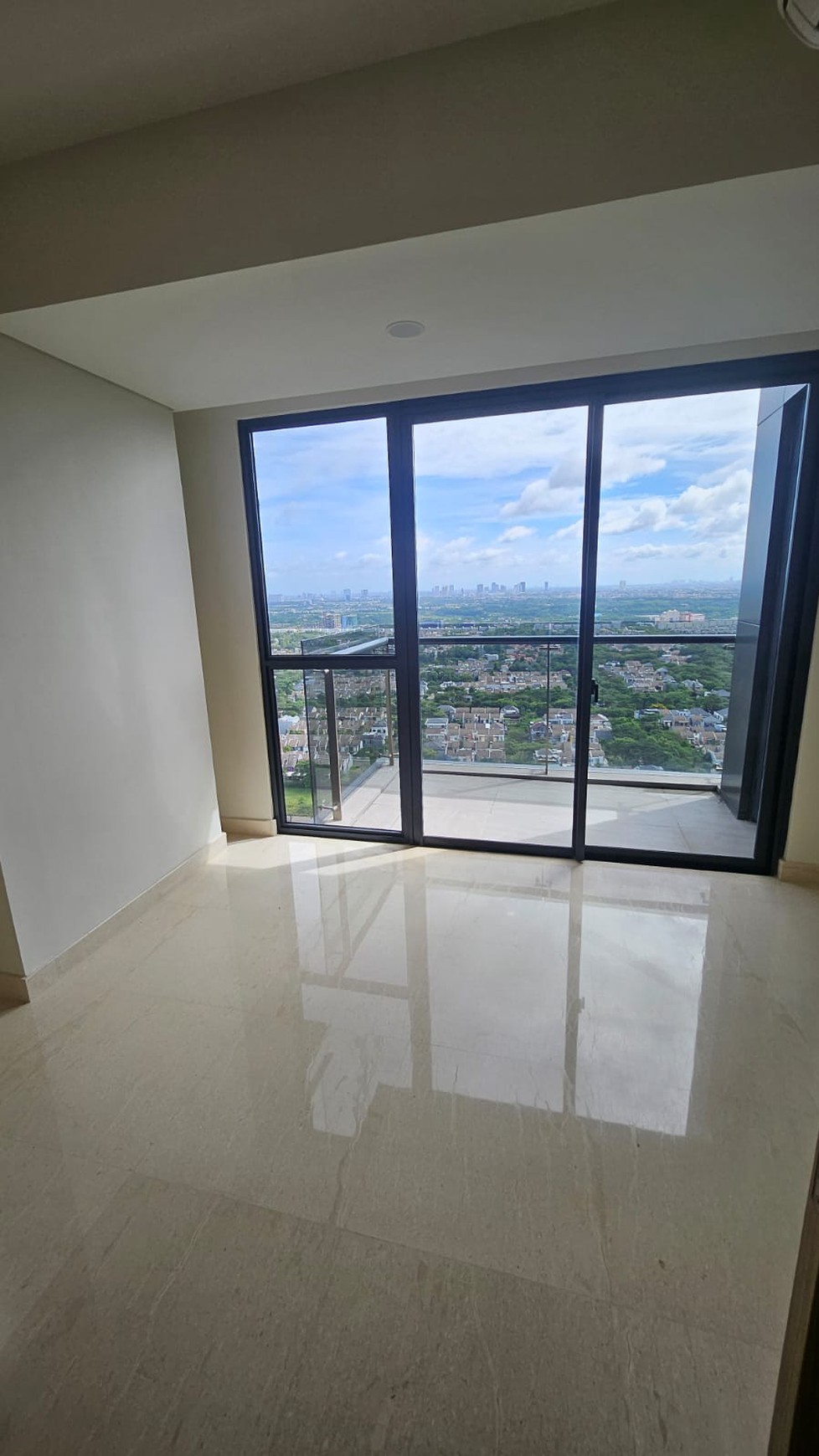 Apartemen Upper West Jual Rugi 