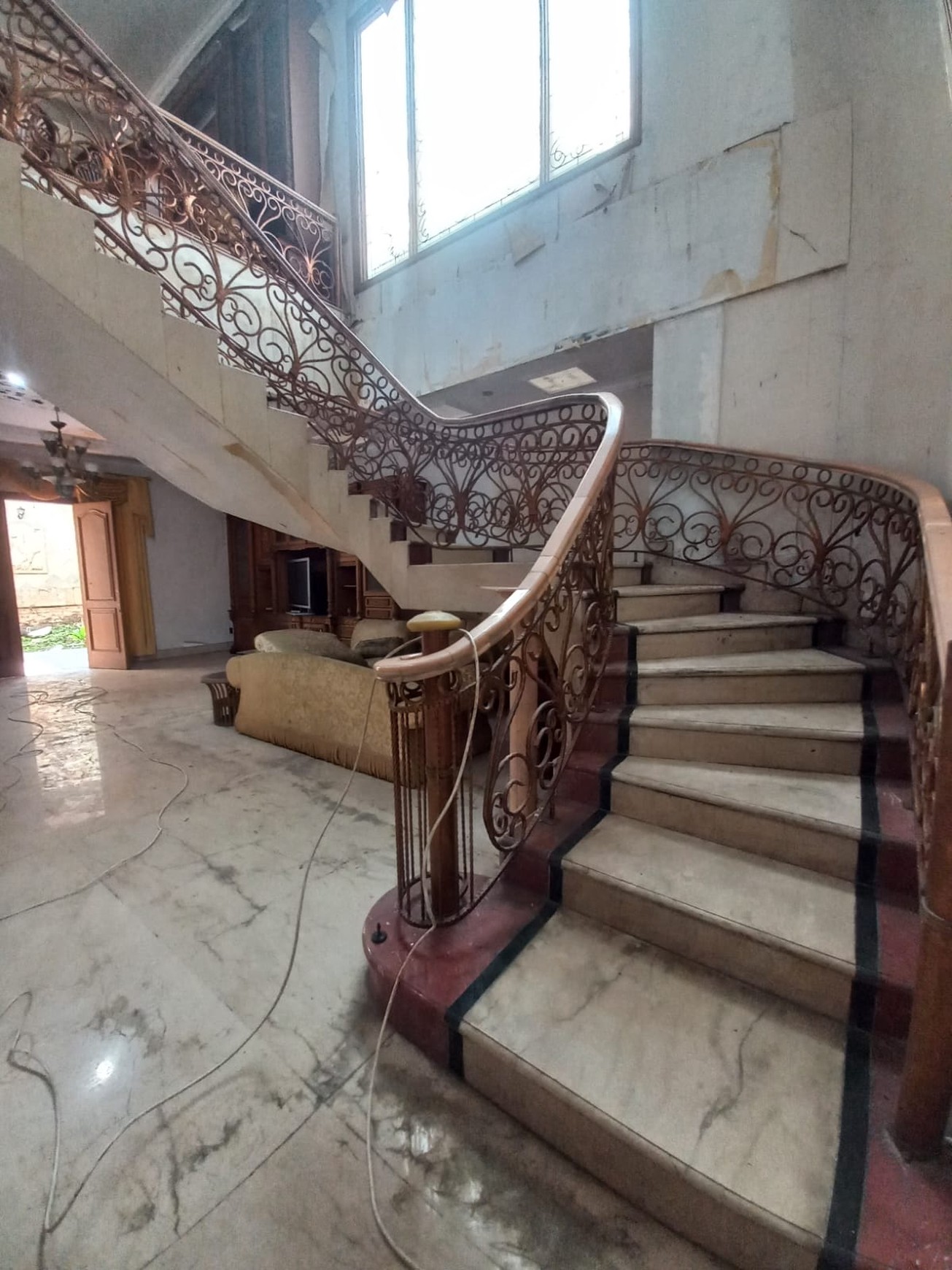 Di jual Rumah di Jl. Tebet Barat Raya   Jakarta Selatan EXCLUSIVE