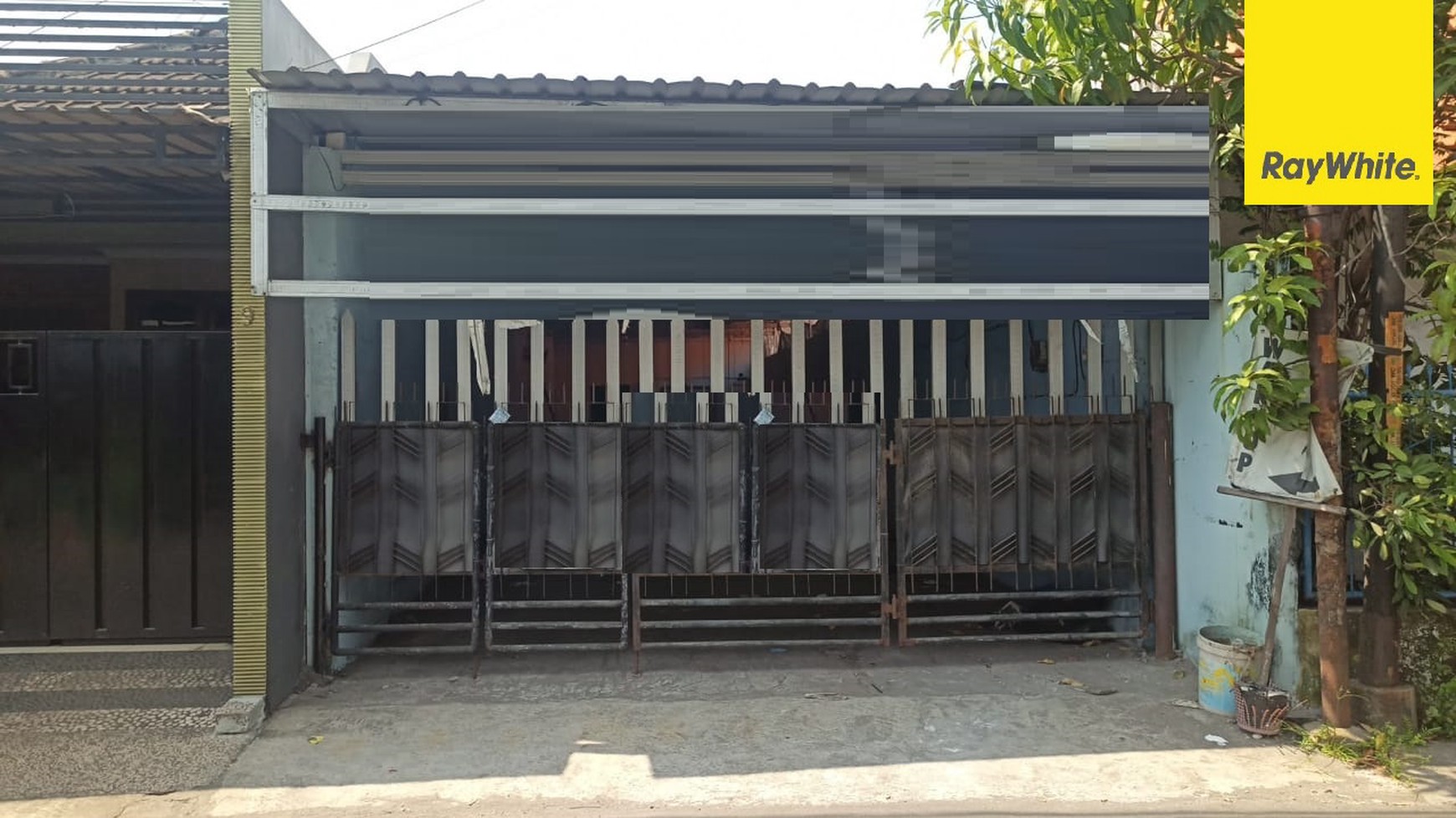 Dijual Rumah di Nol Jalan Raya Kebonsari Surabaya