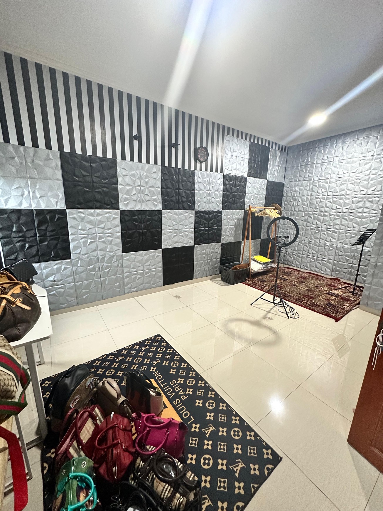 Rumah Bagus Di Bukit Nusa Indah, Jl Mahoni Ciputat Tangerang Selatan