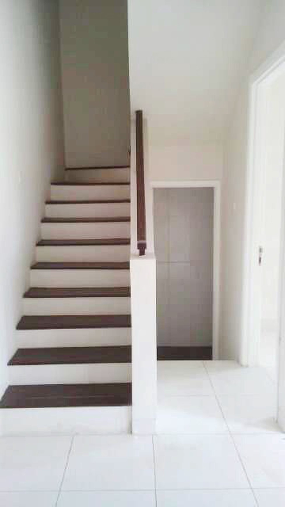 Rumah Bagus Di Emerald View Bintaro Jaya Sektor 9