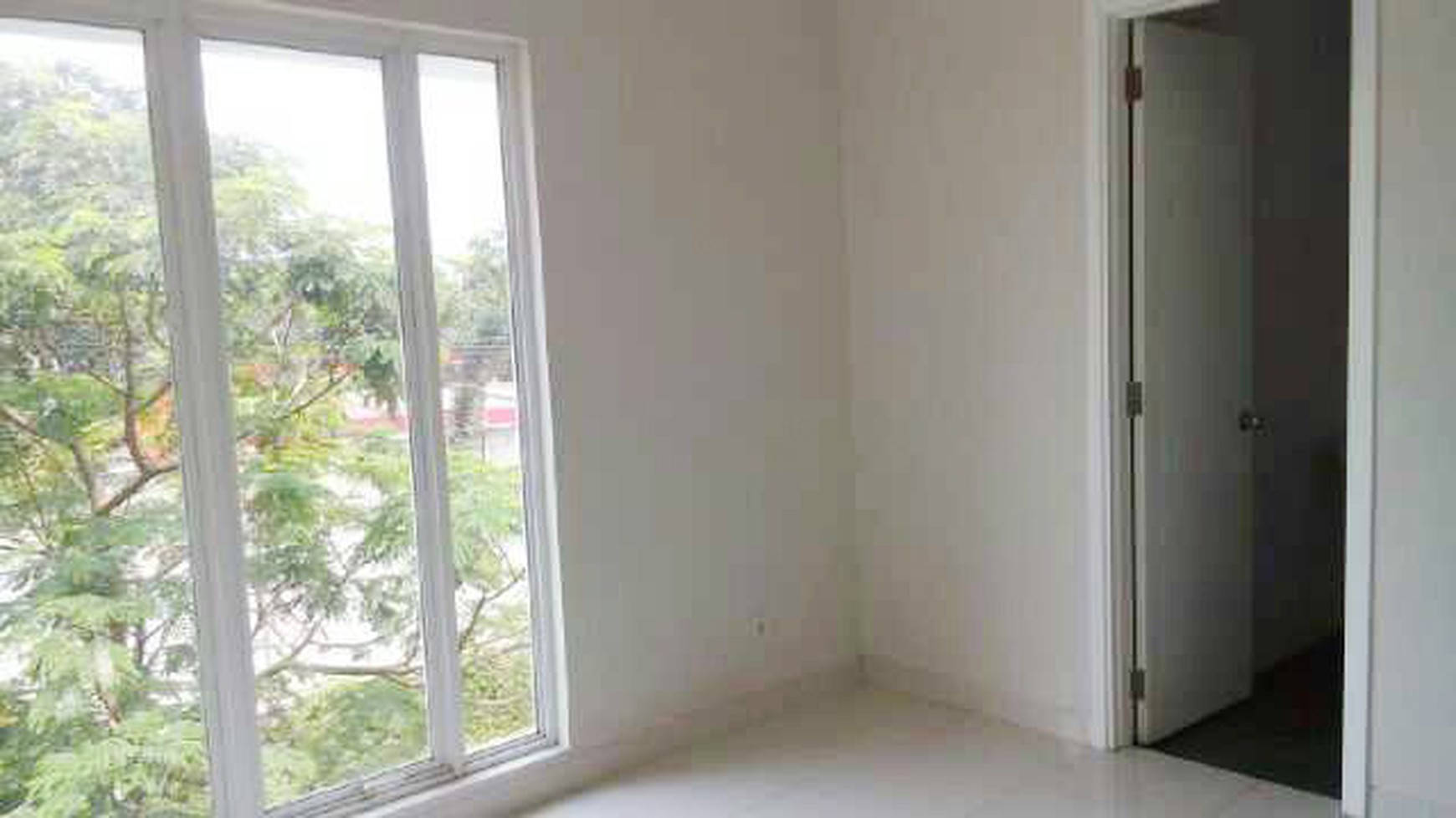 Rumah Bagus Di Emerald View Bintaro Jaya Sektor 9