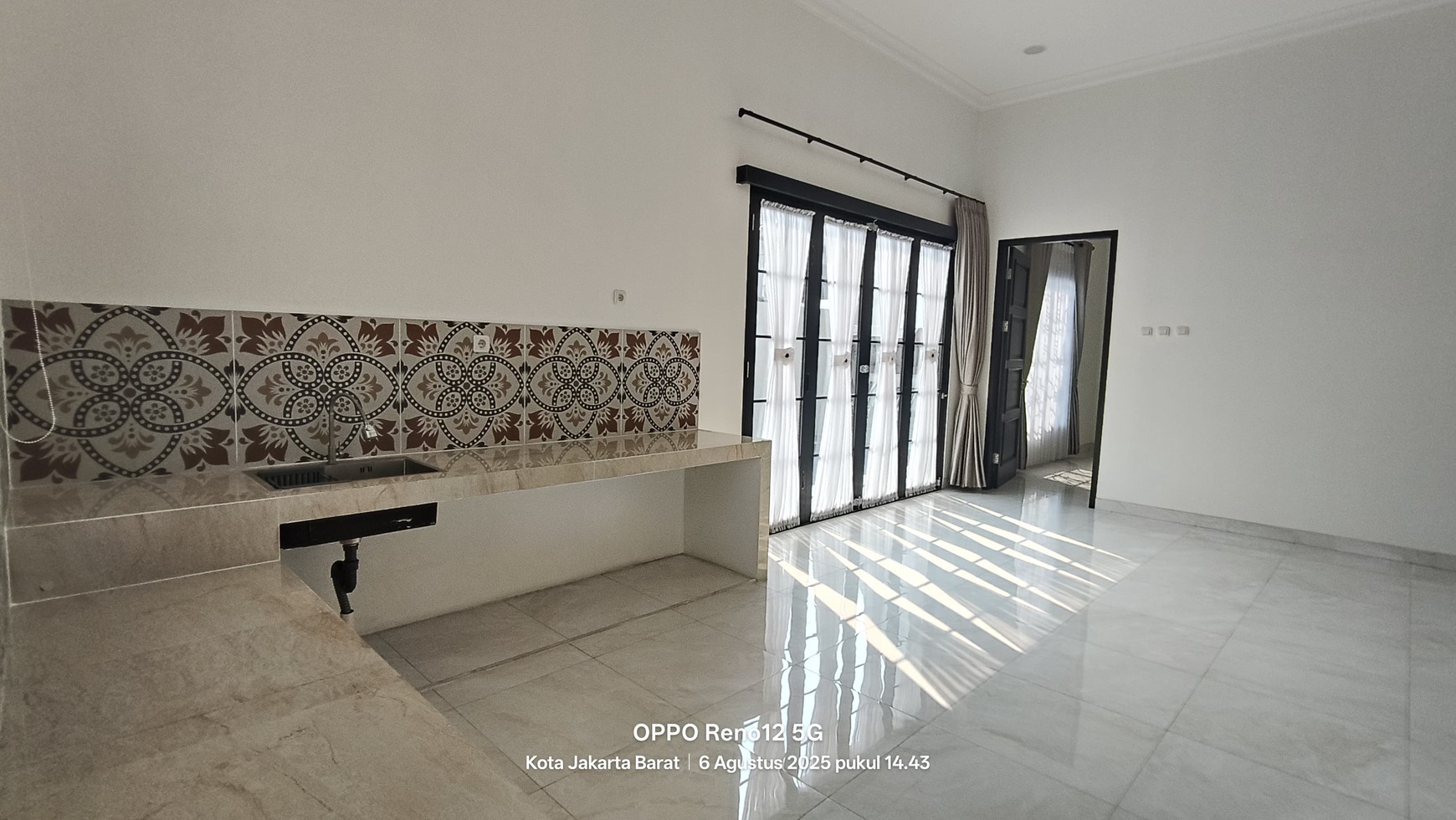 Rumah Bagus Di Kav Hankam, Jl Masjid As Salam Joglo Jakarta Barat