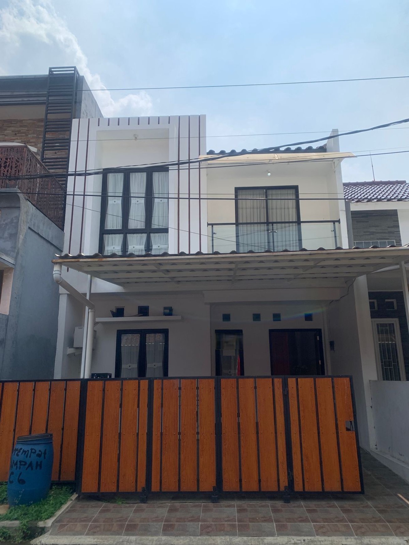 Rumah Bagus Di Perum Nuansa Betawi Cinere Depok Jawa Barat