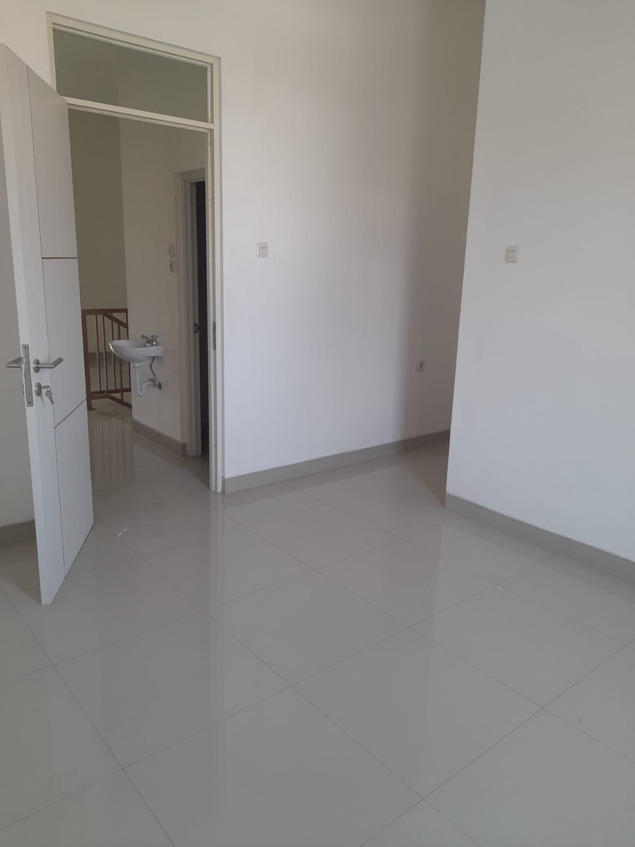 Dijual Rumah Kembar Raya Kutisari Indah, Cocok Untuk Usaha