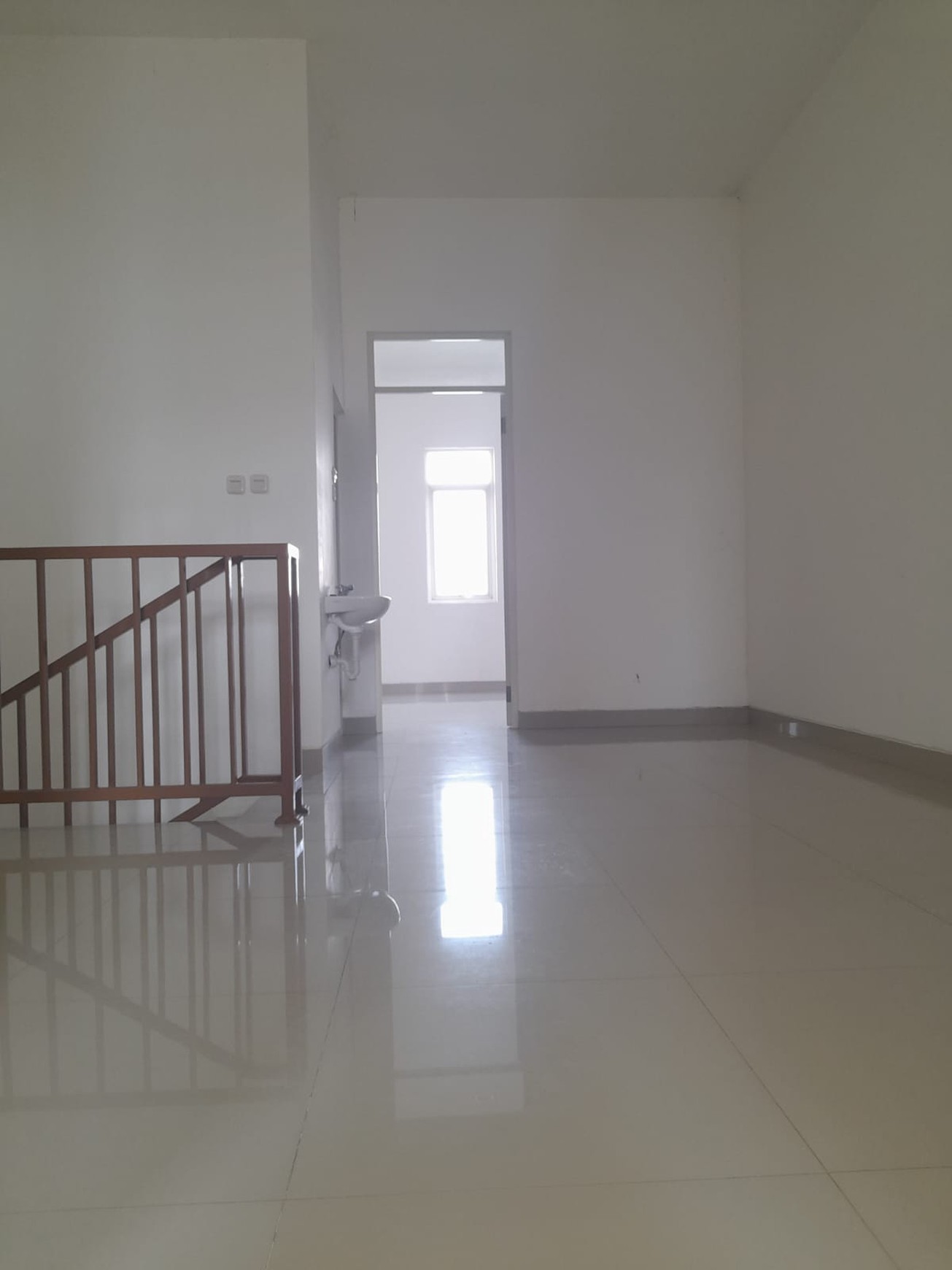 Dijual Rumah Kembar Raya Kutisari Indah, Cocok Untuk Usaha