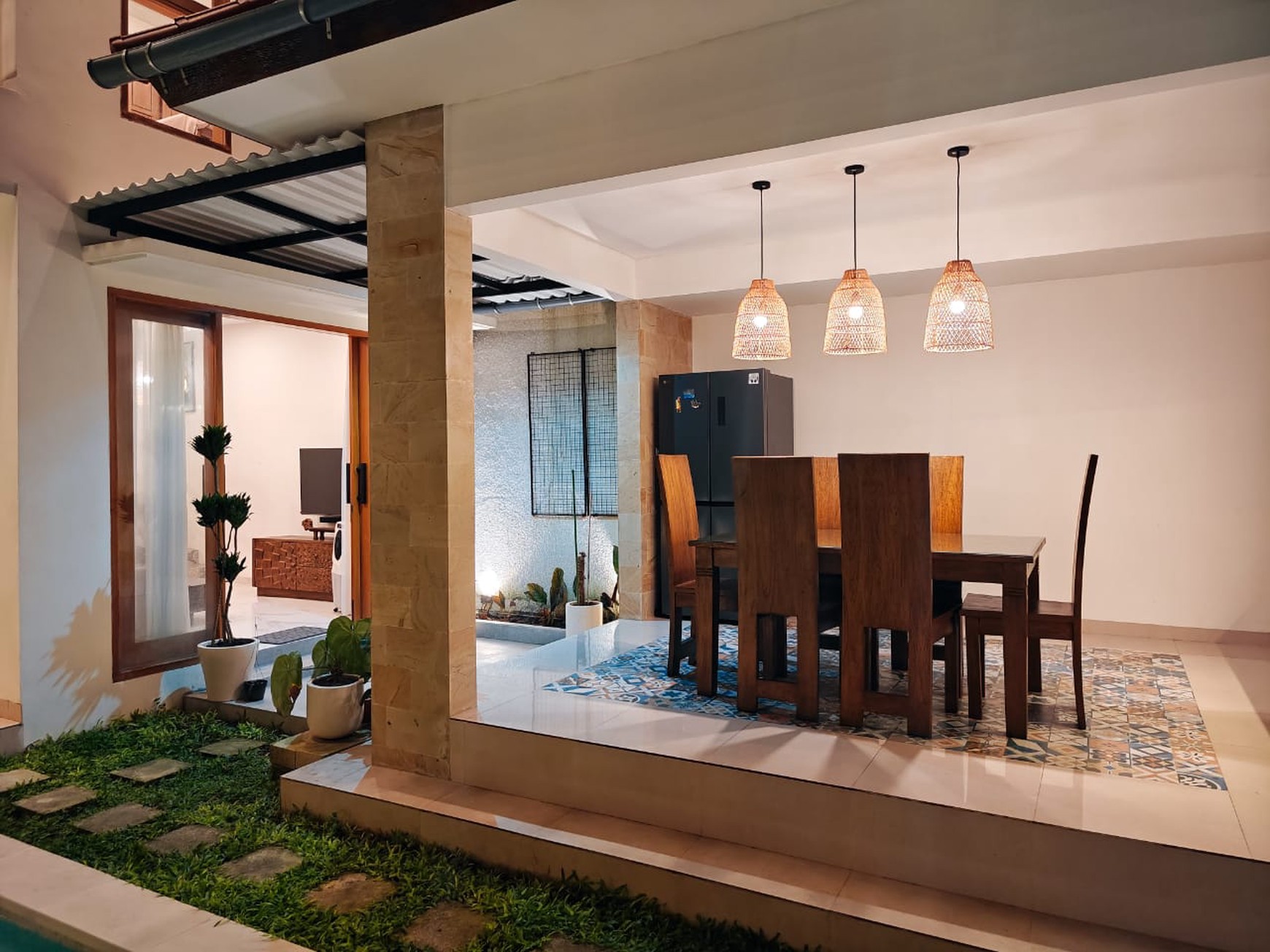 Villa + Pool Disewakan Full Furnished di Jimbaran Bali