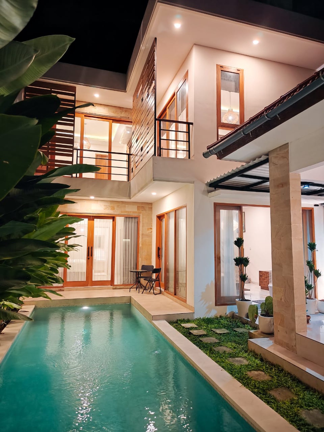 Villa + Pool Disewakan Full Furnished di Jimbaran Bali