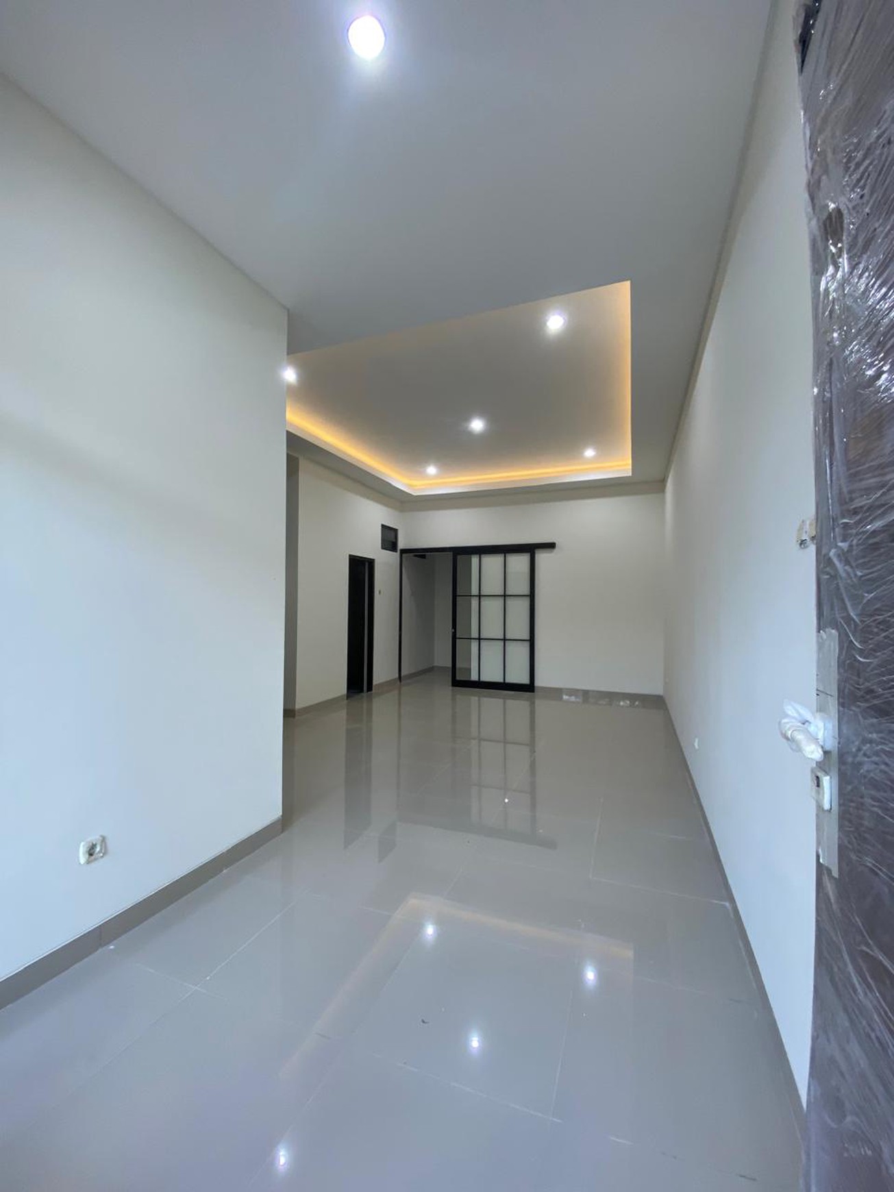 Dijual Rumah Baru Minimalis Modern di Rungkut Mapan Tengah