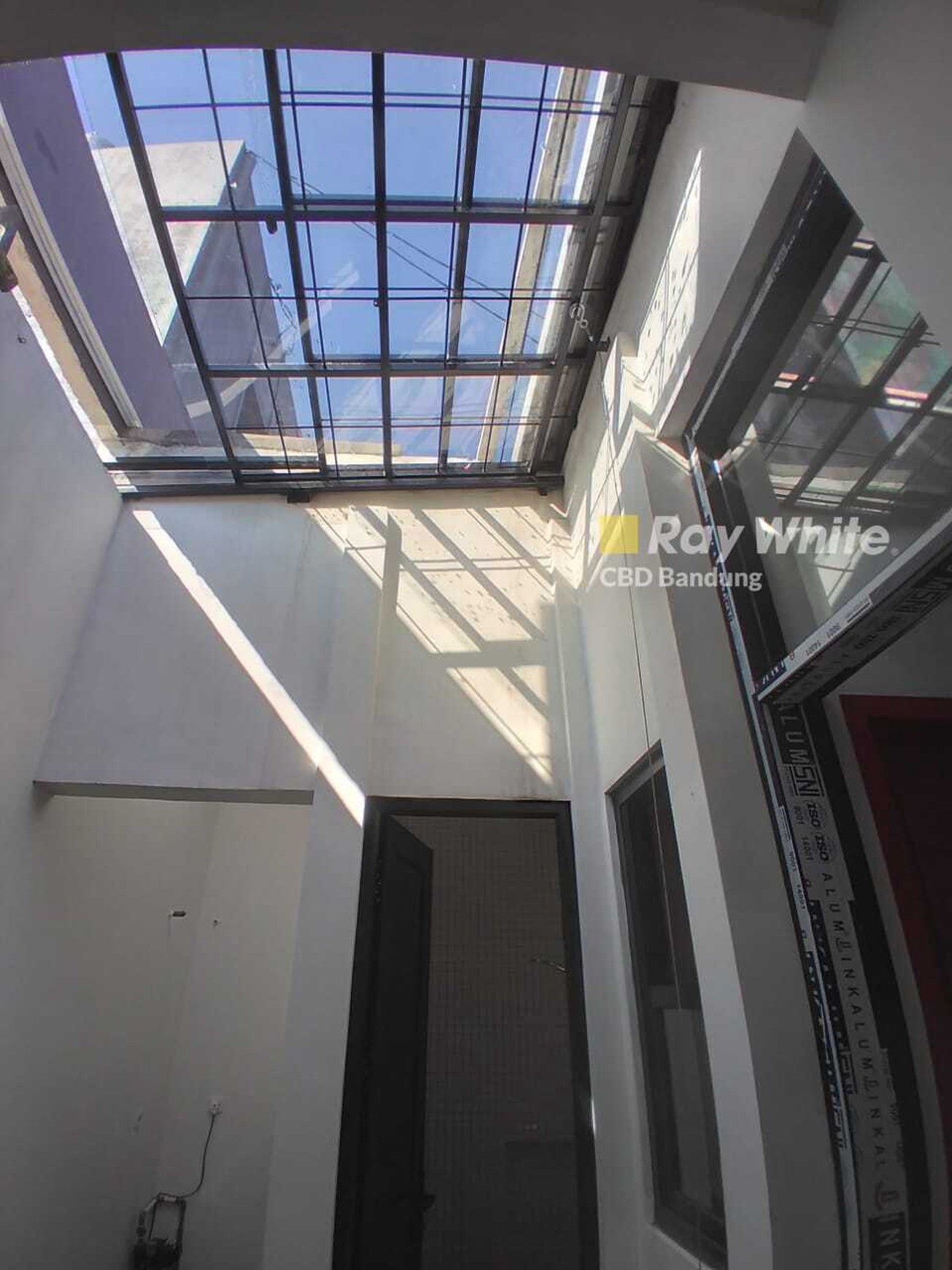 Rumah Nyaman di Komplek Margahayu Raya, Ciwastra - Bandung