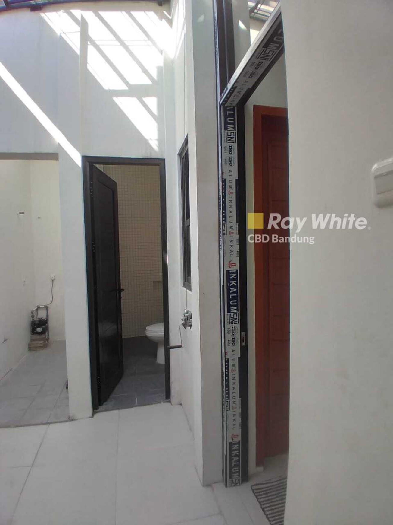 Rumah Nyaman di Komplek Margahayu Raya, Ciwastra - Bandung