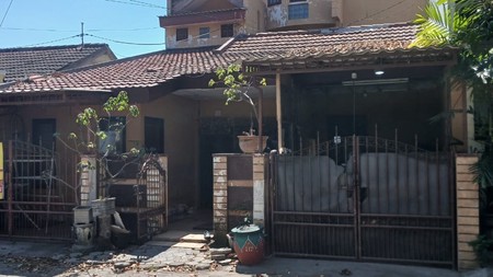 Dijual Rumah 3 lantai di Perum Wisma Permai Surabaya