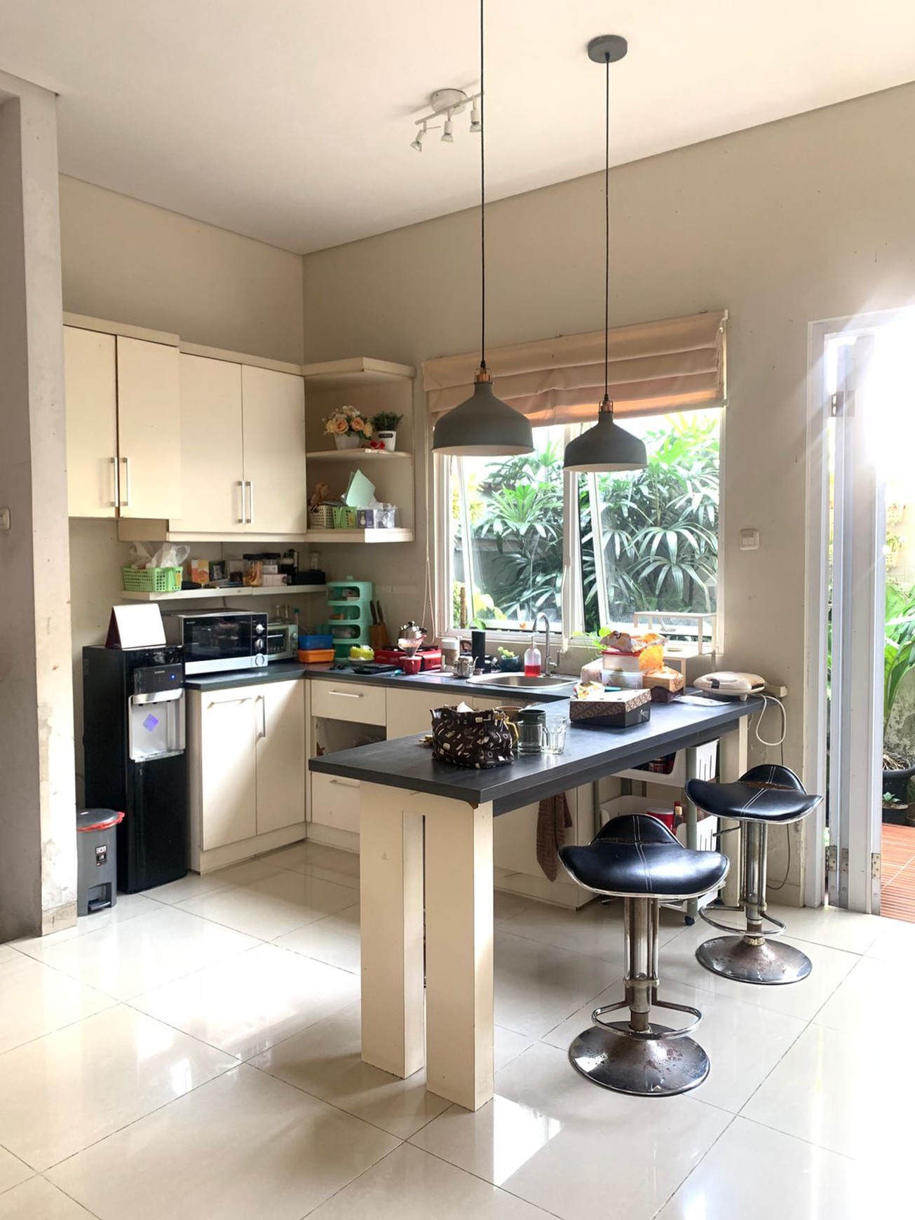 Rumah siap huni,dalam cluster,2,5 lantai di Bintaro Jaya 7