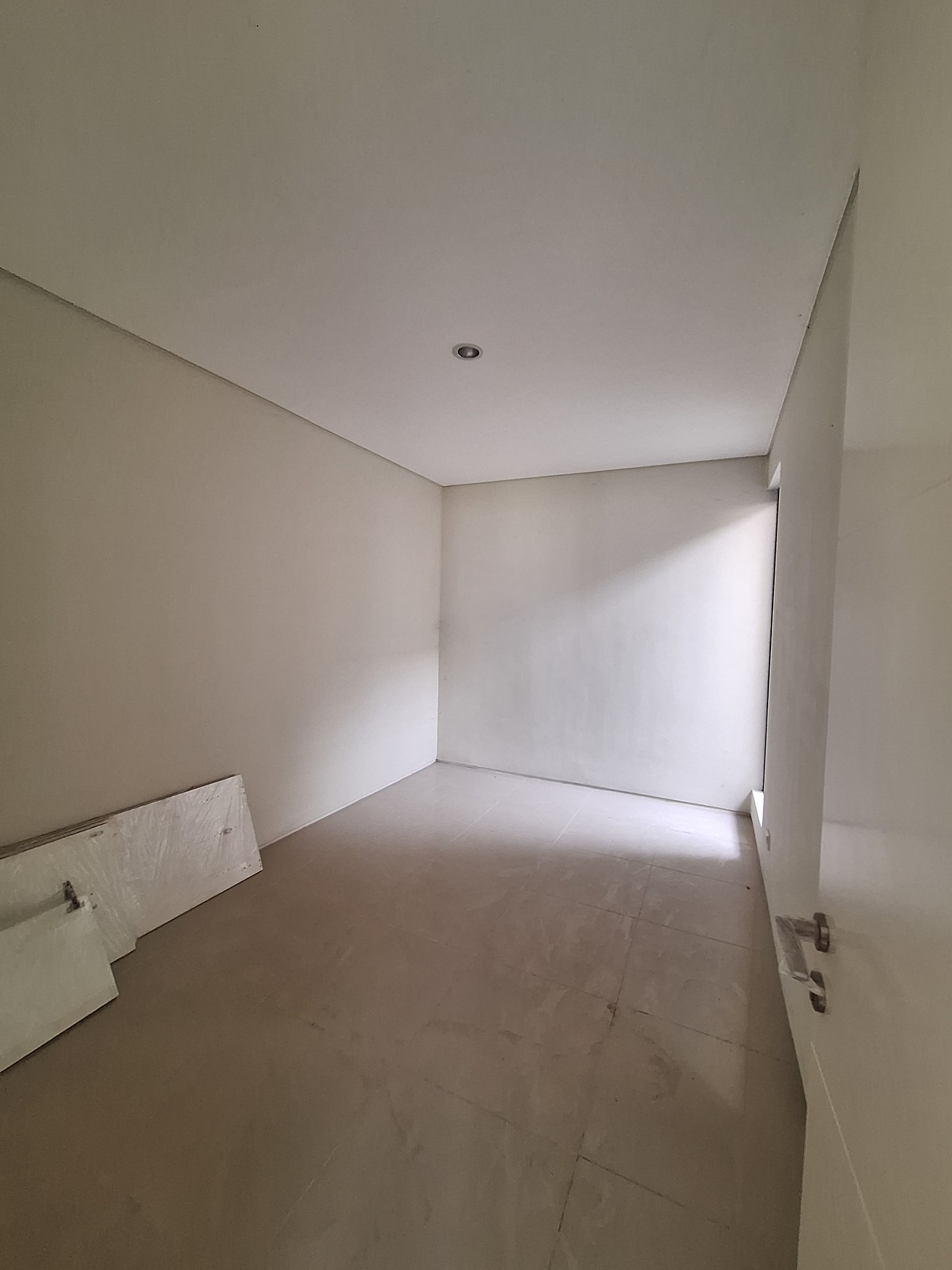 Dijual Rumah 1M an Northwest Lake Citraland Surabaya