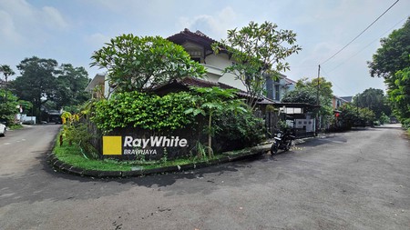 Rum,ah di Kompleks Vila Delima, Lebak Bulus, Jaksel, Di hook, view Taman