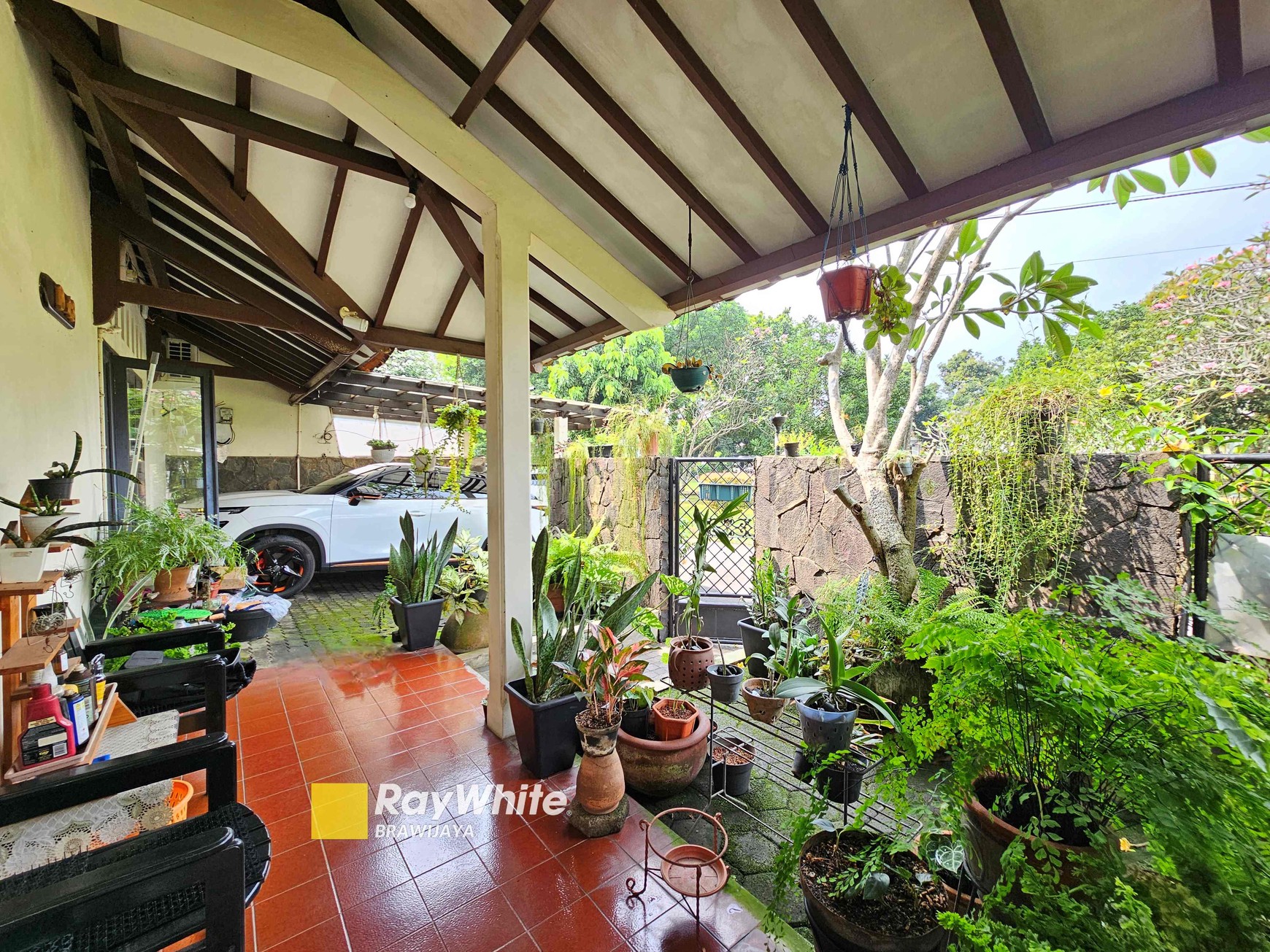 Rum,ah di Kompleks Vila Delima, Lebak Bulus, Jaksel, Di hook, view Taman