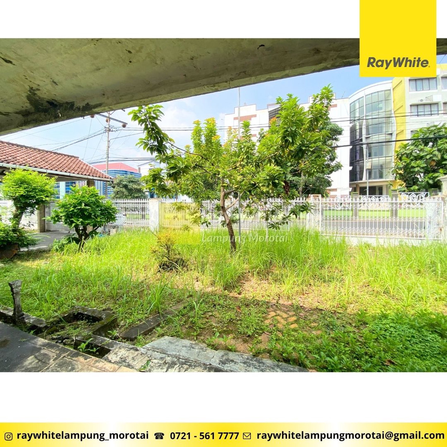 Rumah Strategis Pusat Kota Pinggir Jalan Pahoman Bandar Lampung